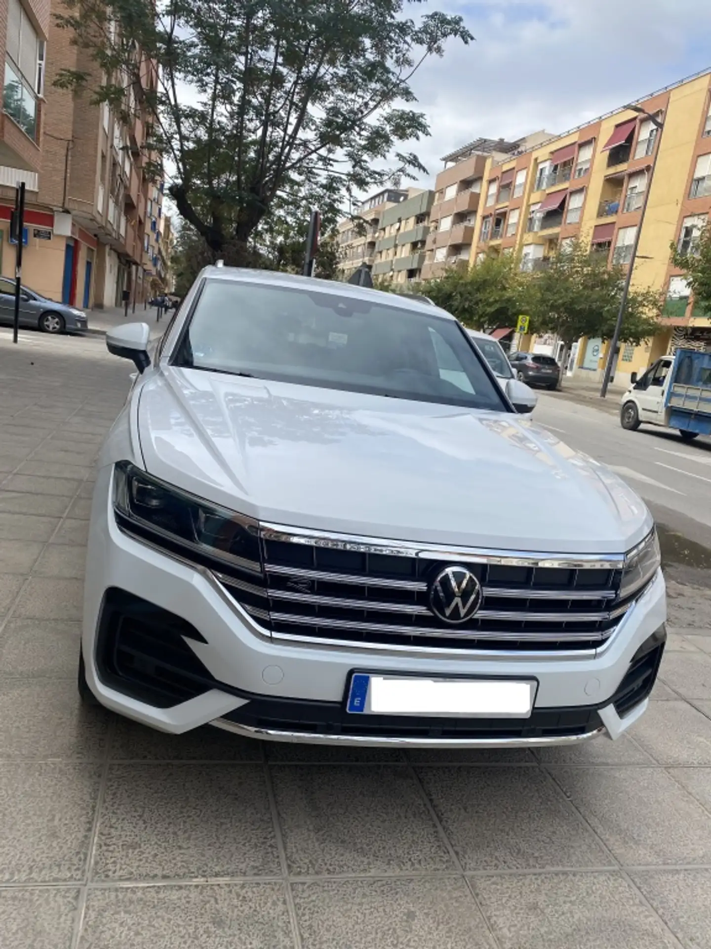 Volkswagen - Touareg