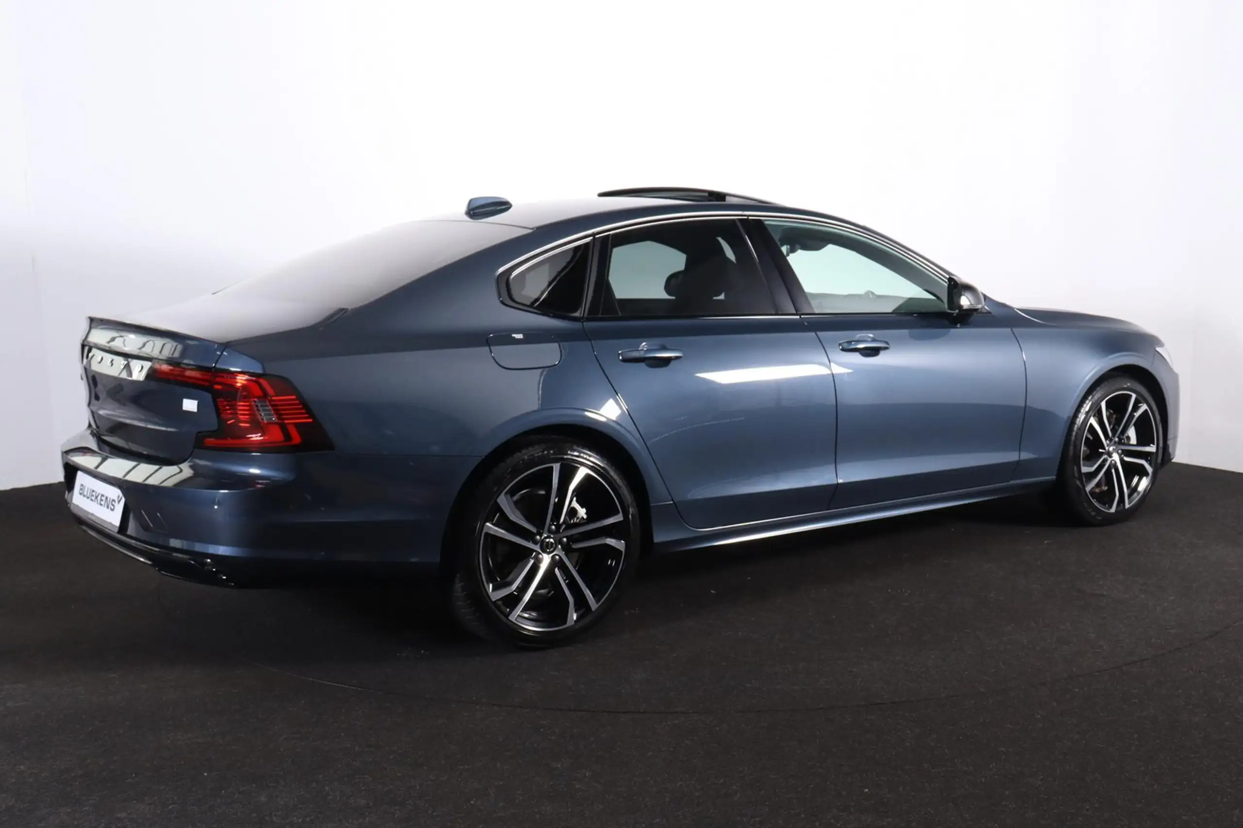 Volvo - S90