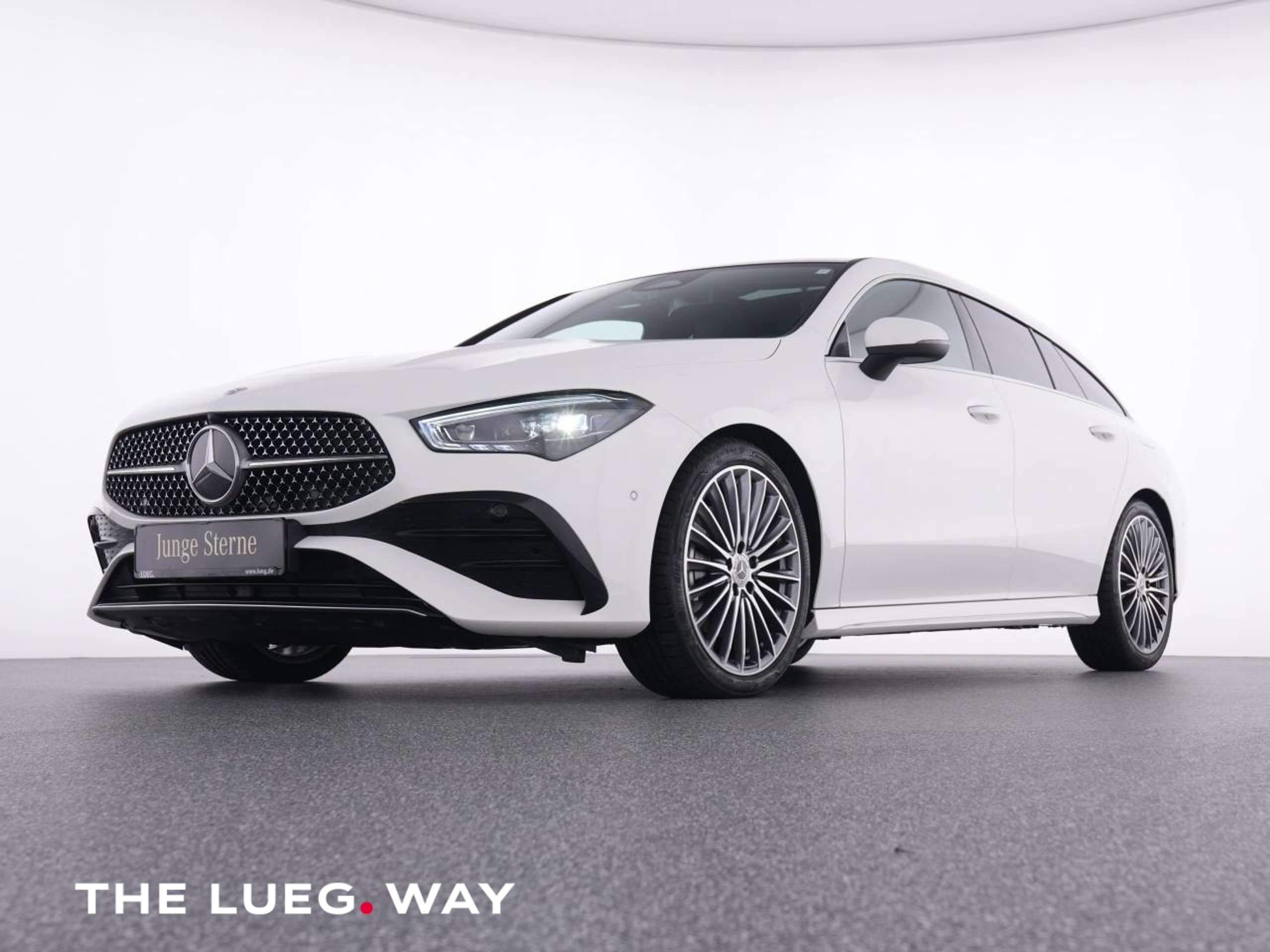 Mercedes-Benz - CLA 220