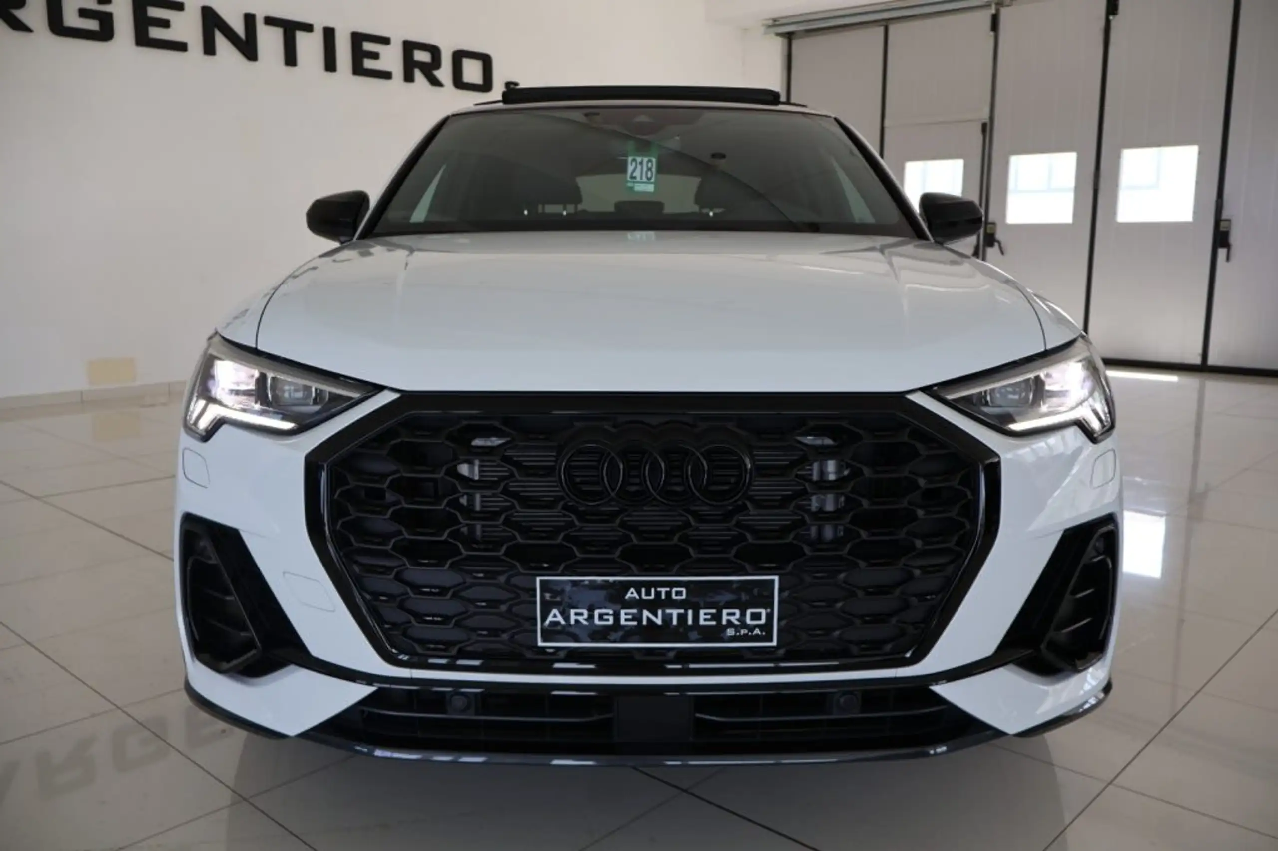 Audi - Q3