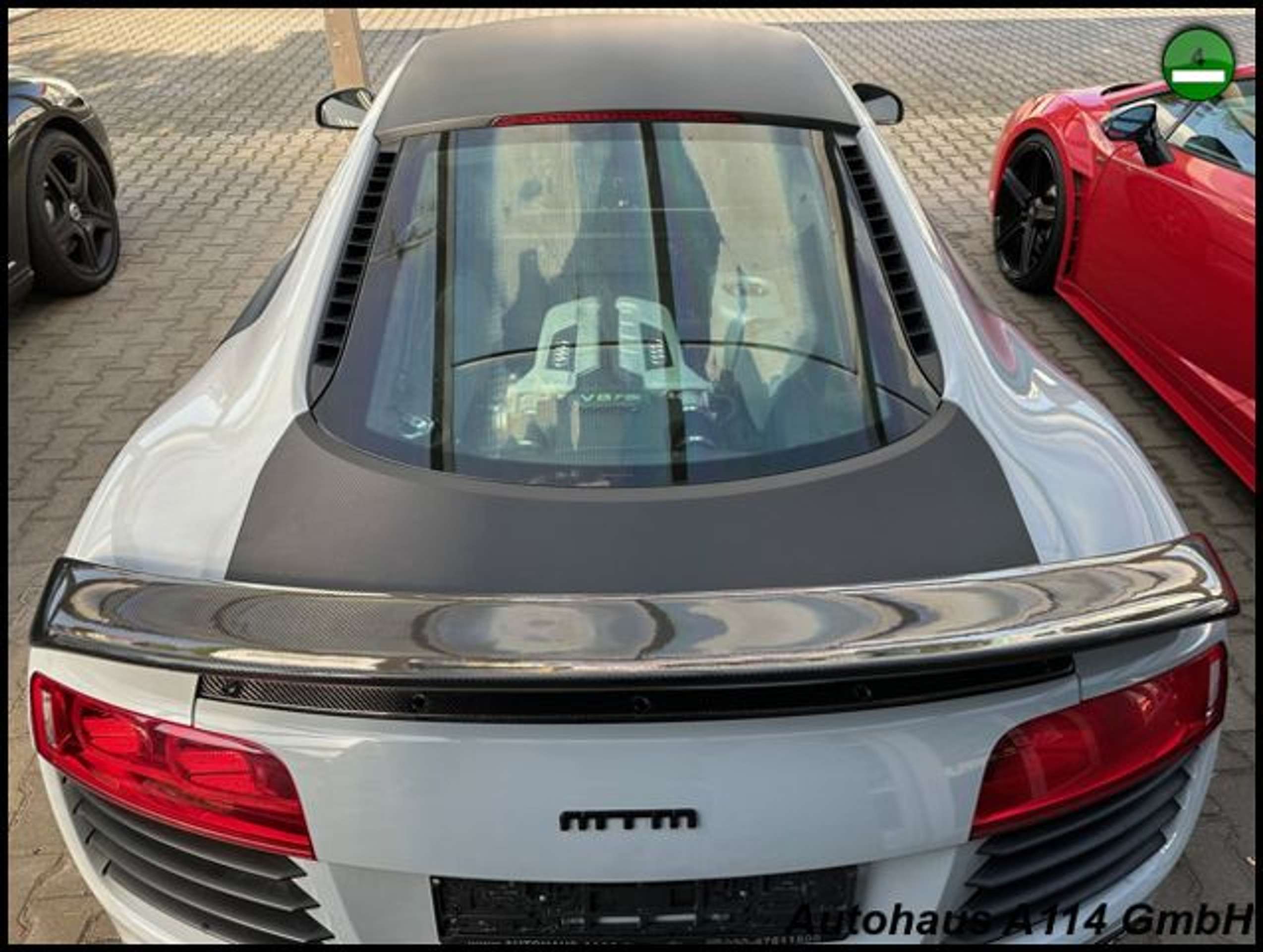 Audi - R8