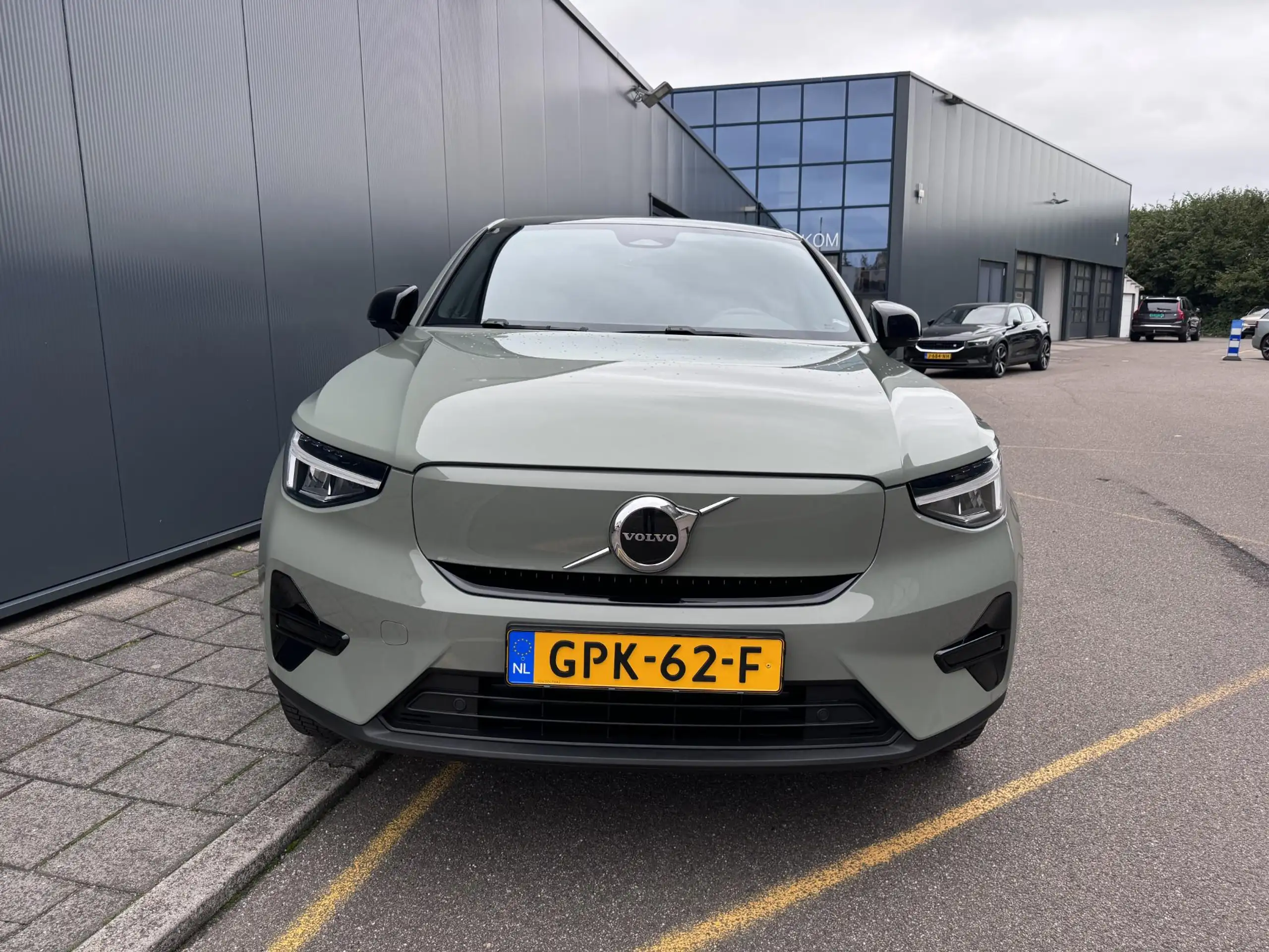 Volvo - C40