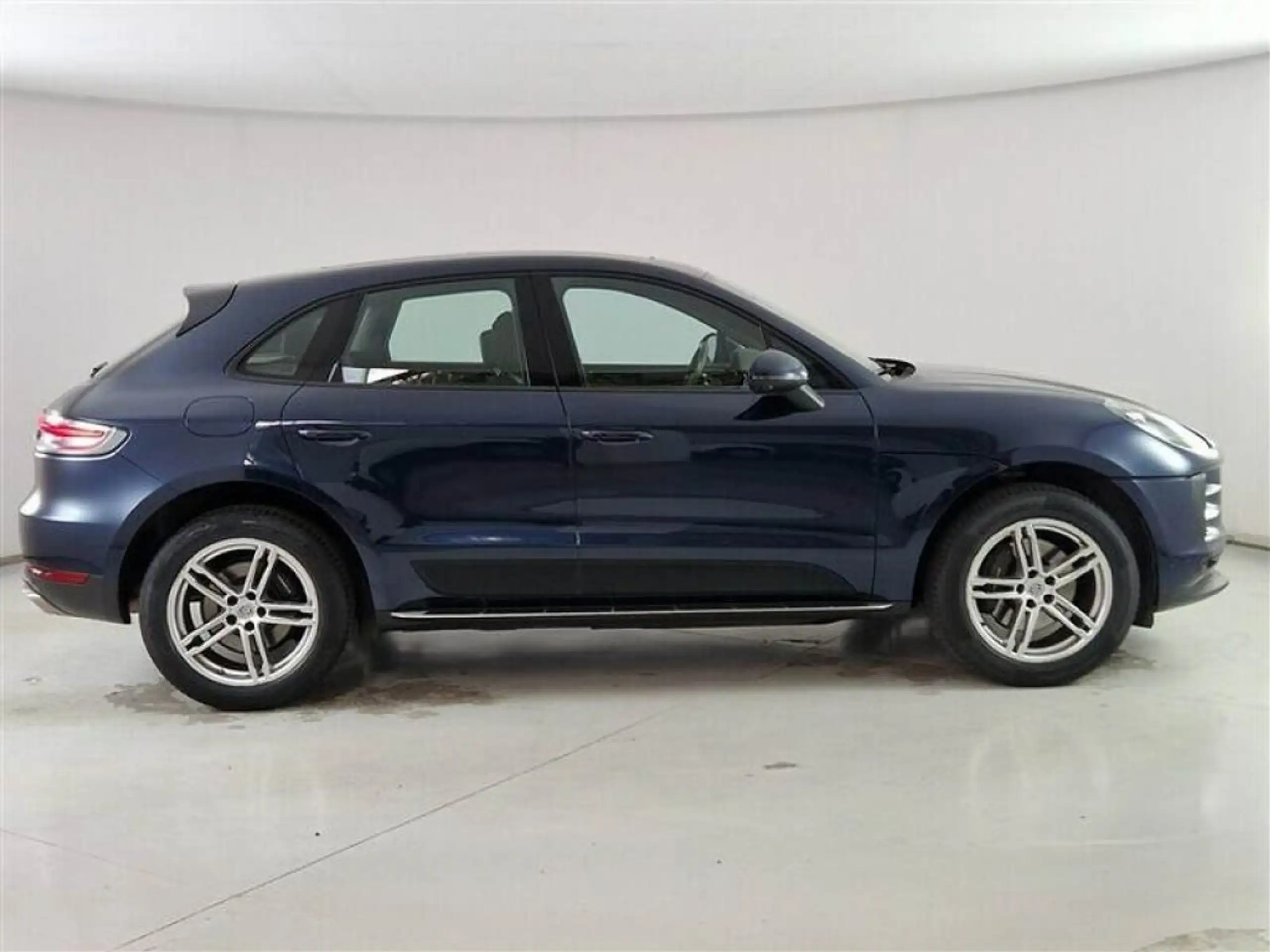 Porsche - Macan