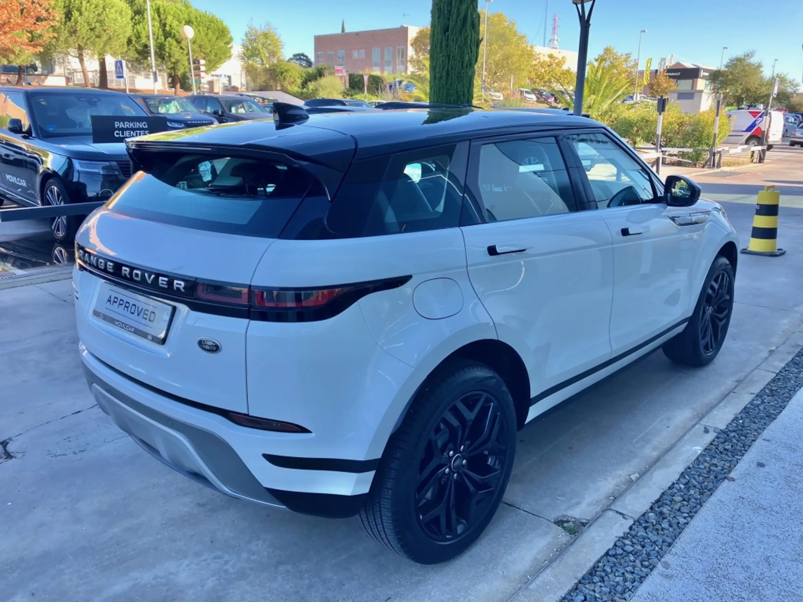 Land Rover - Range Rover Evoque