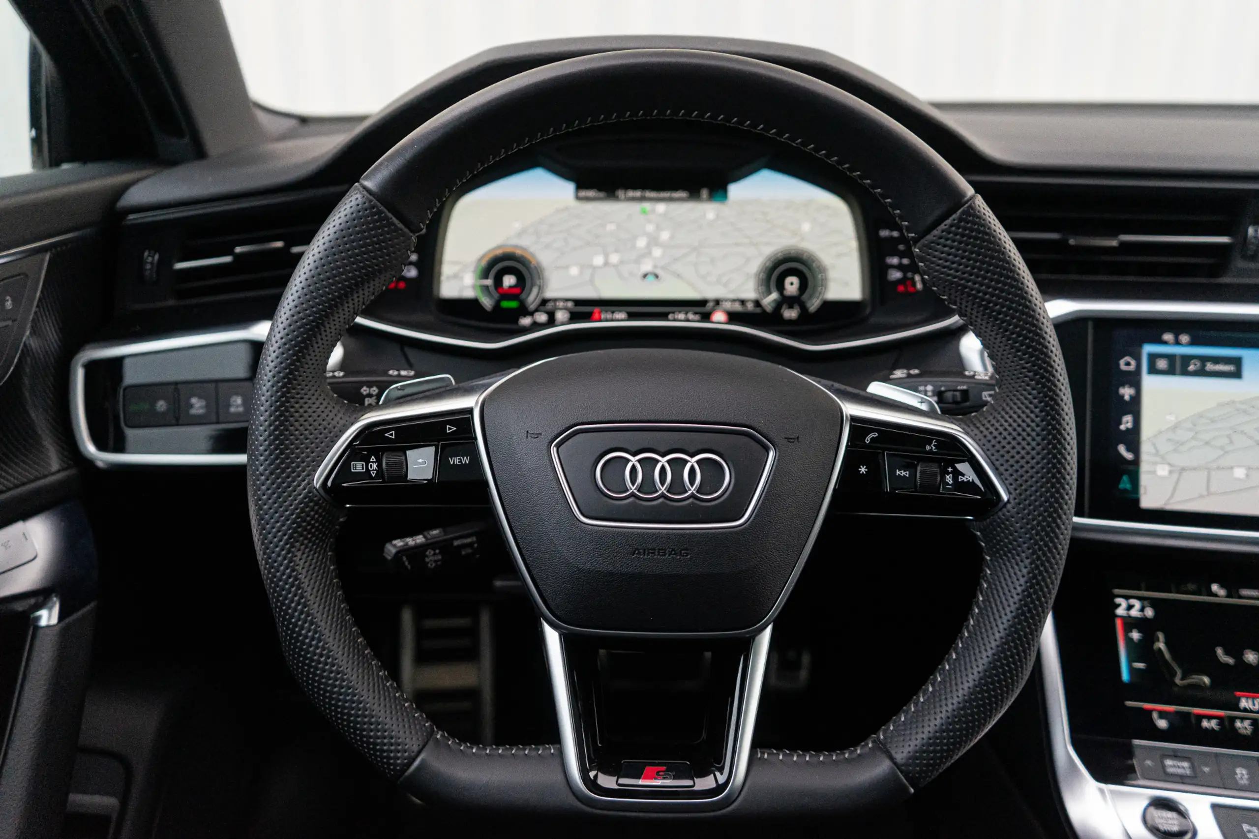 Audi - A6