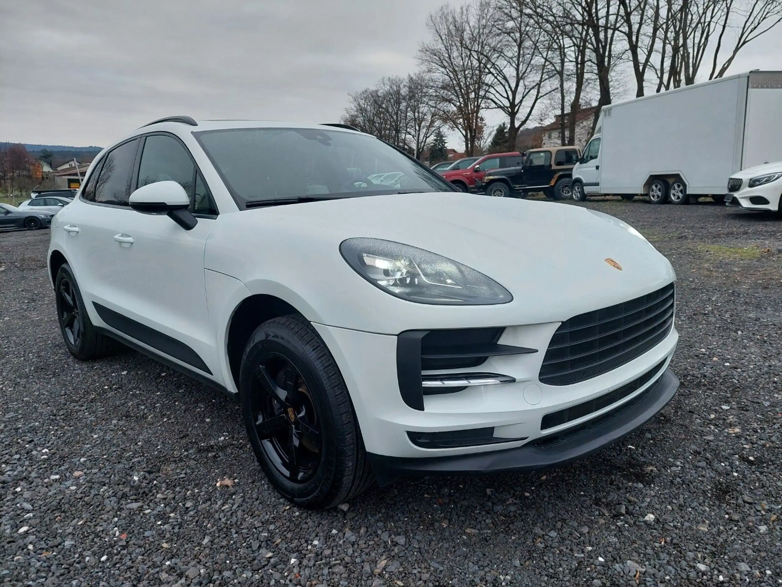 Porsche - Macan