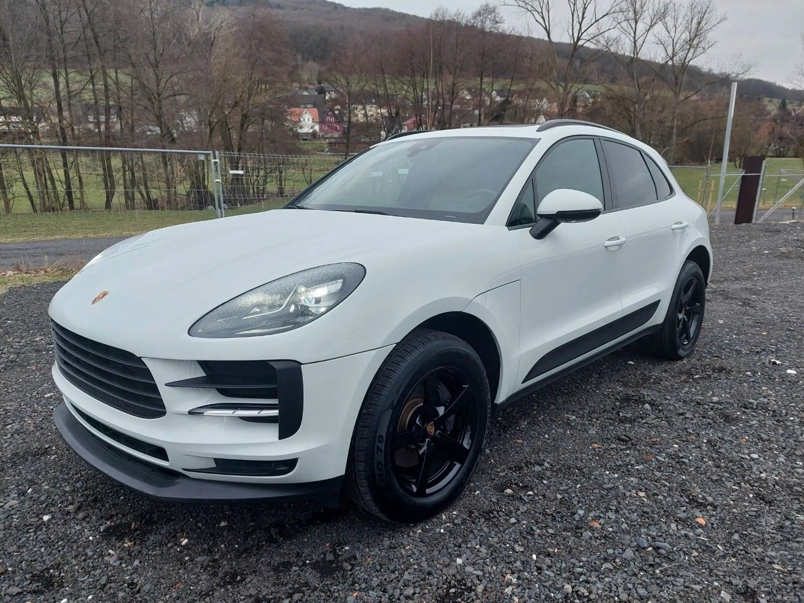 Porsche - Macan