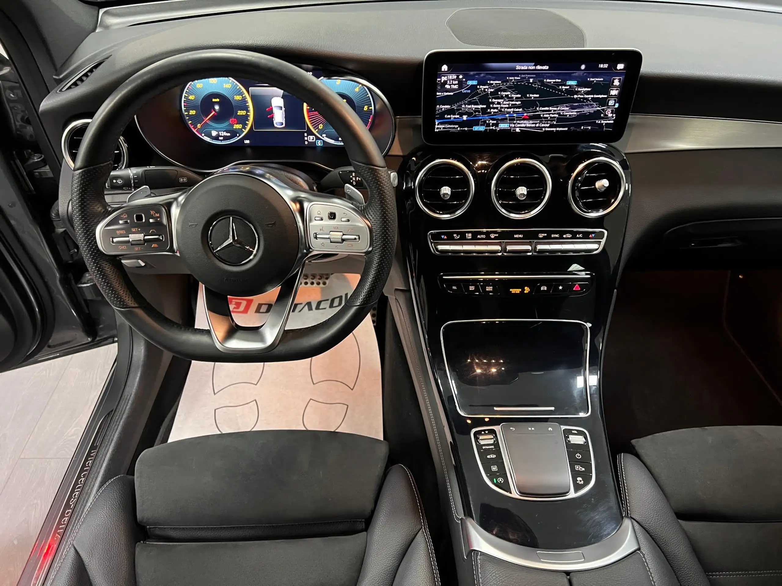 Mercedes-Benz - GLC 300