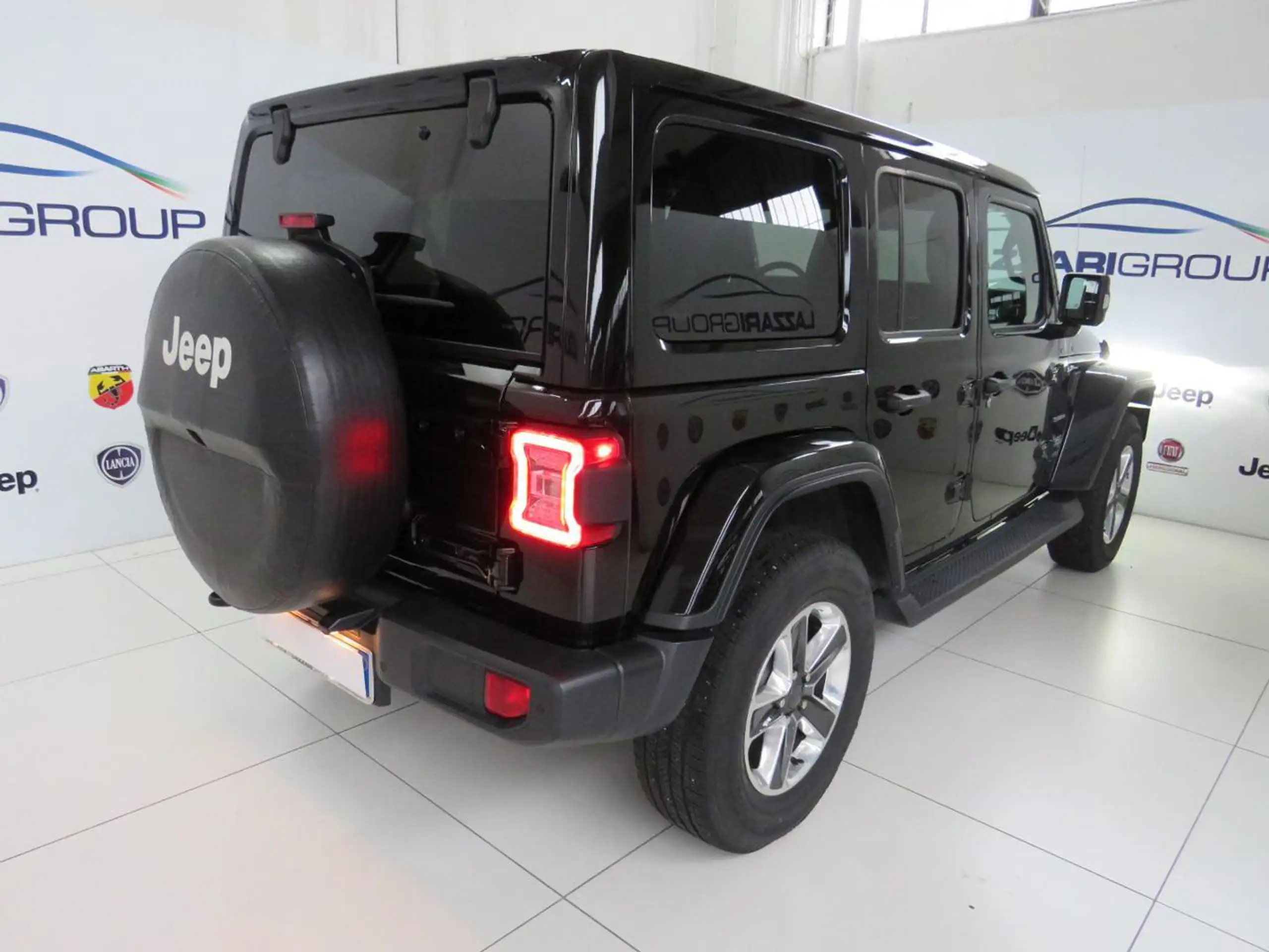 Jeep - Wrangler