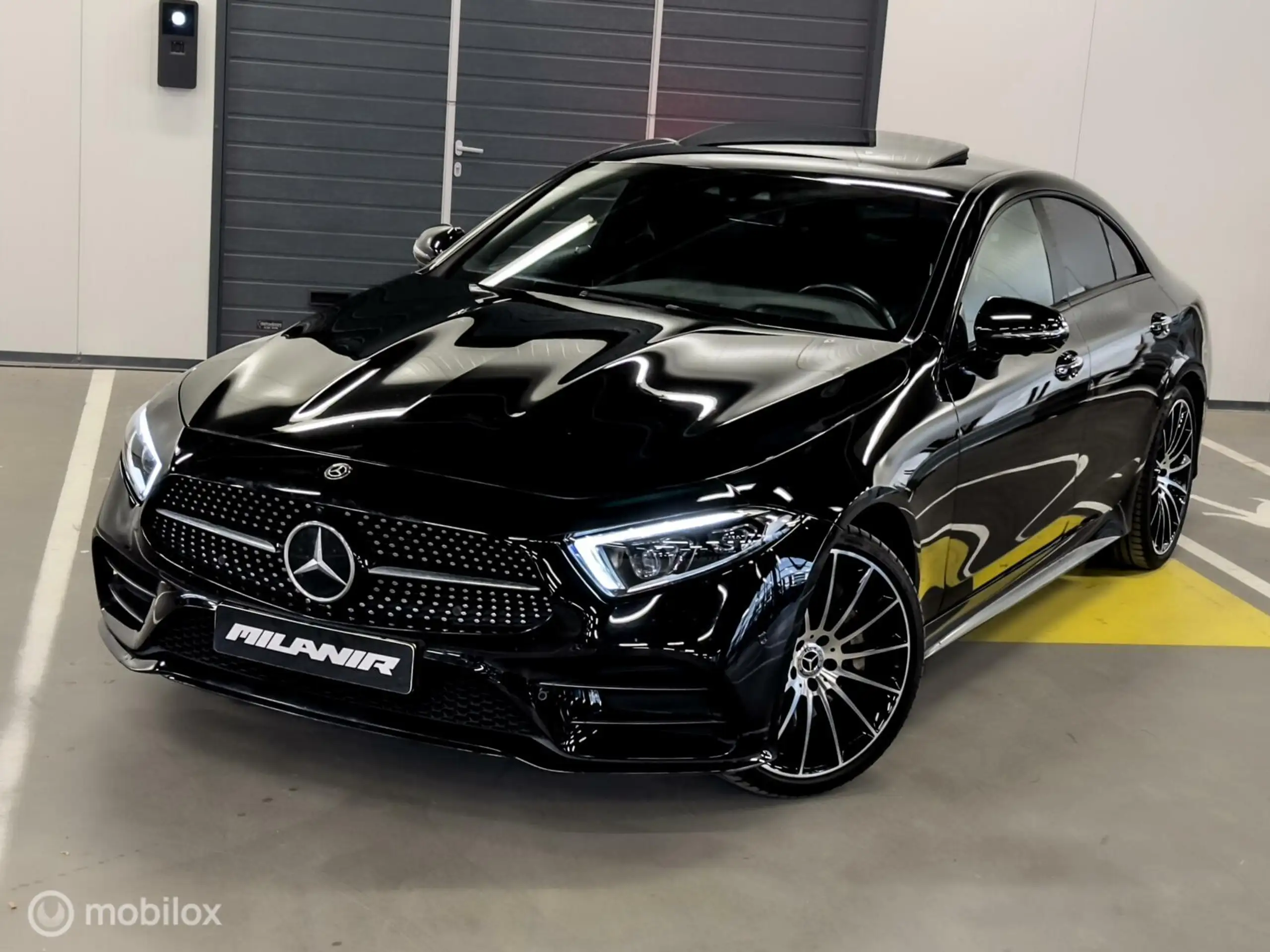 Mercedes-Benz - CLS 300