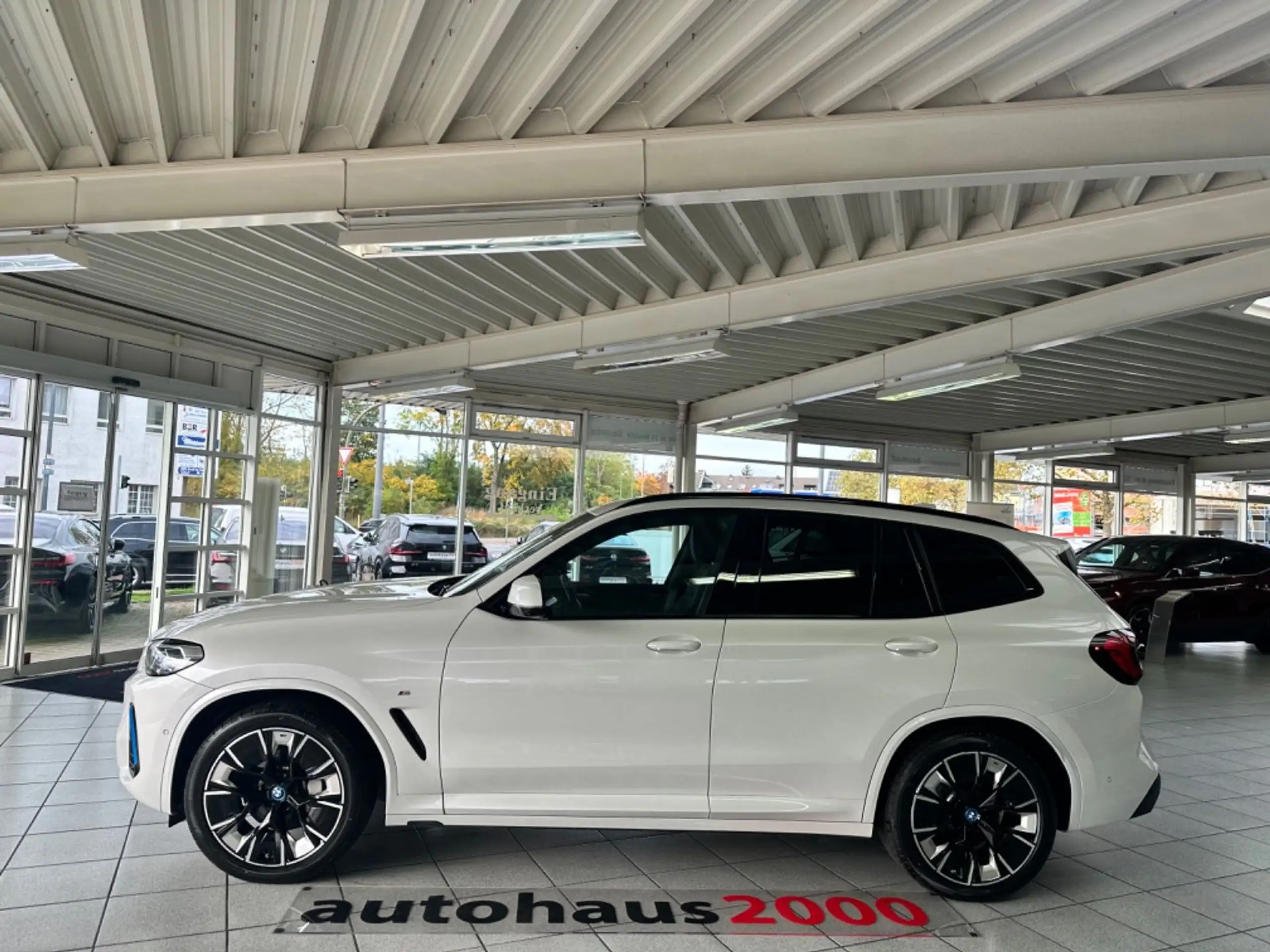 BMW - iX3