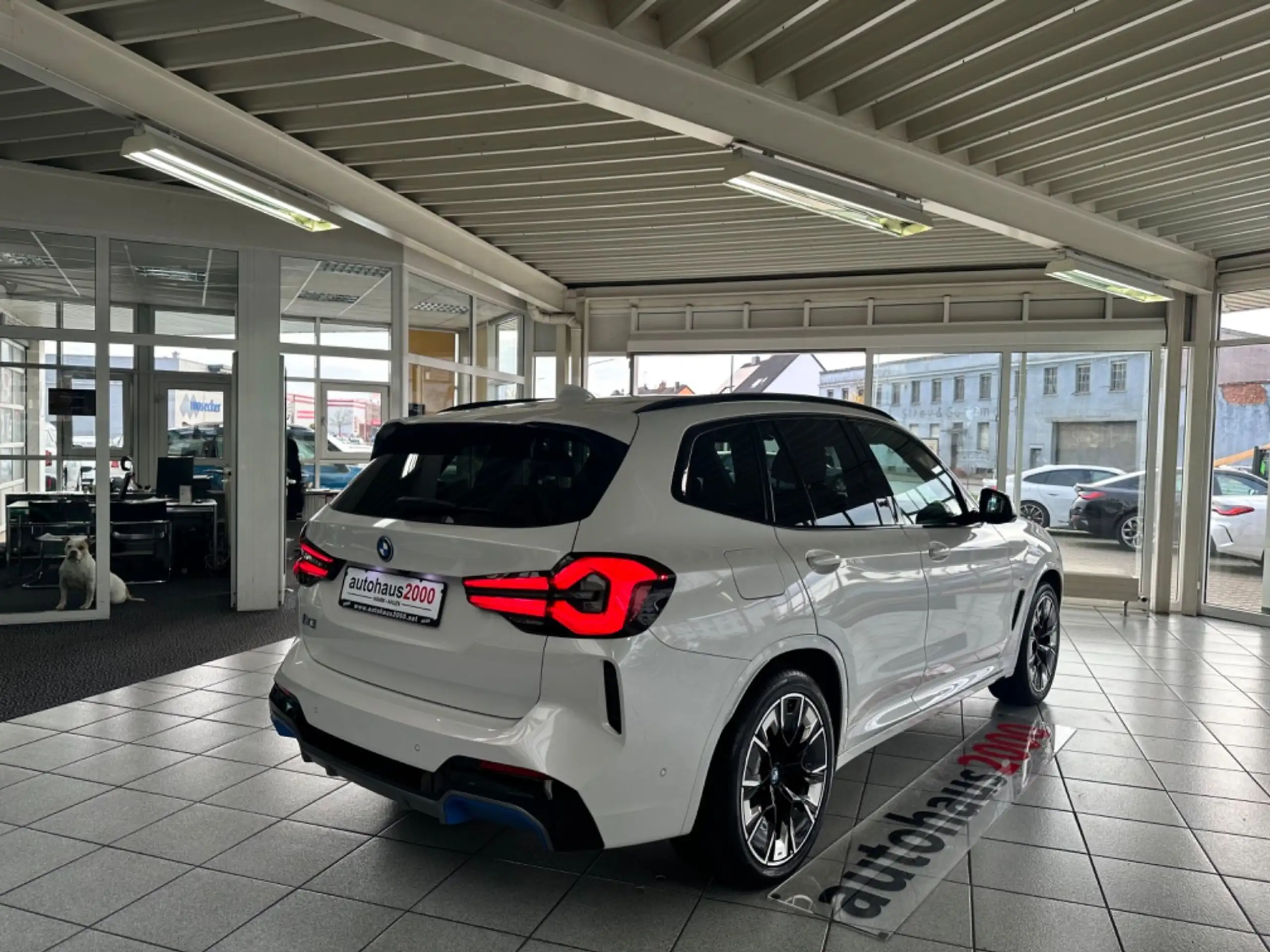 BMW - iX3