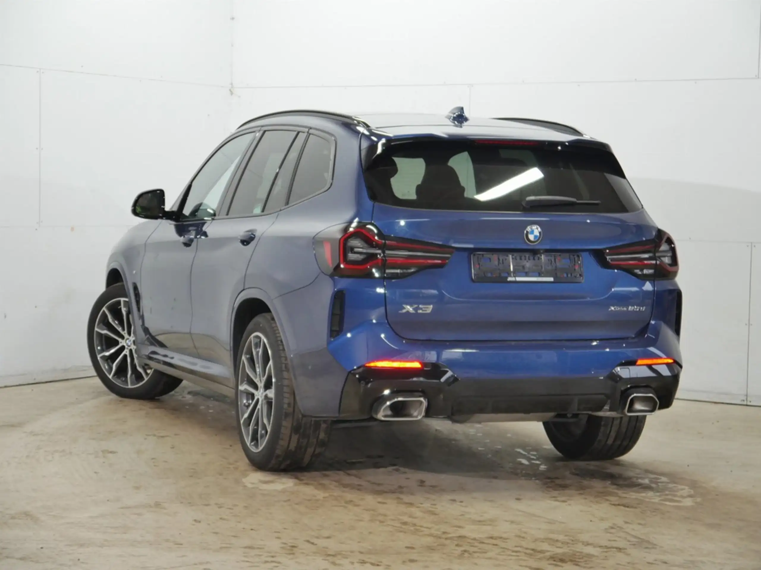 BMW - X3