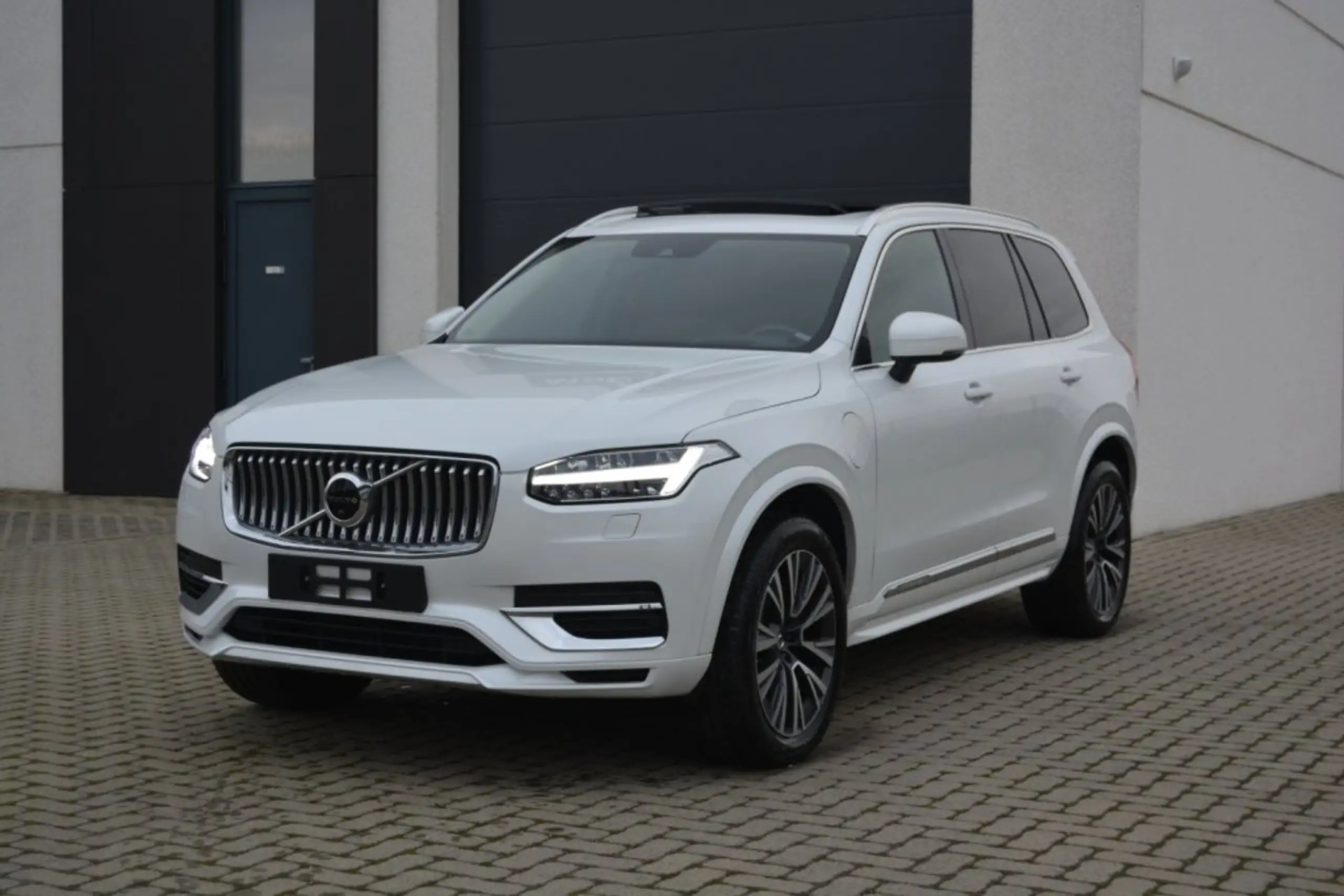 Volvo - XC90