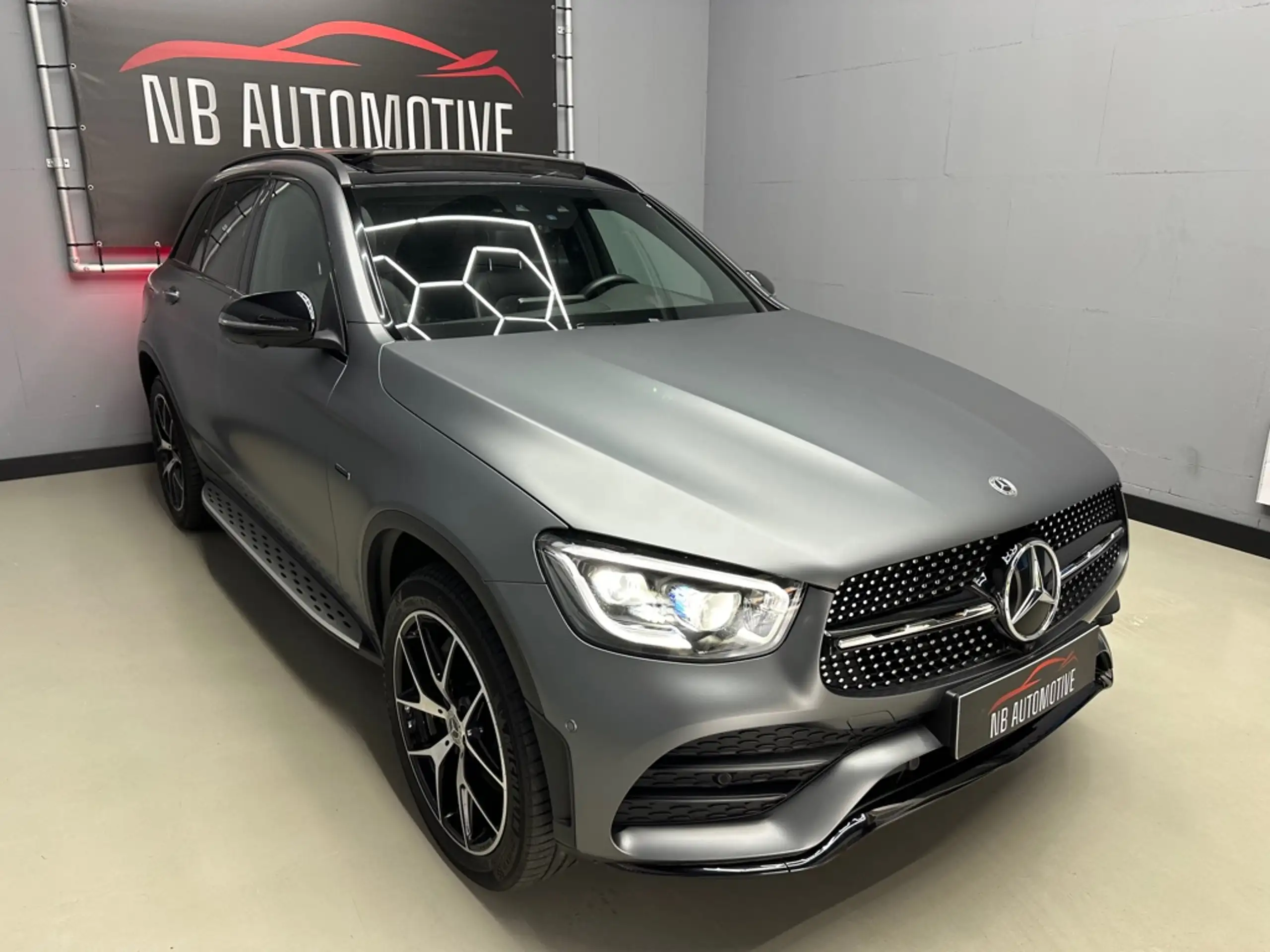 Mercedes-Benz - GLC 300