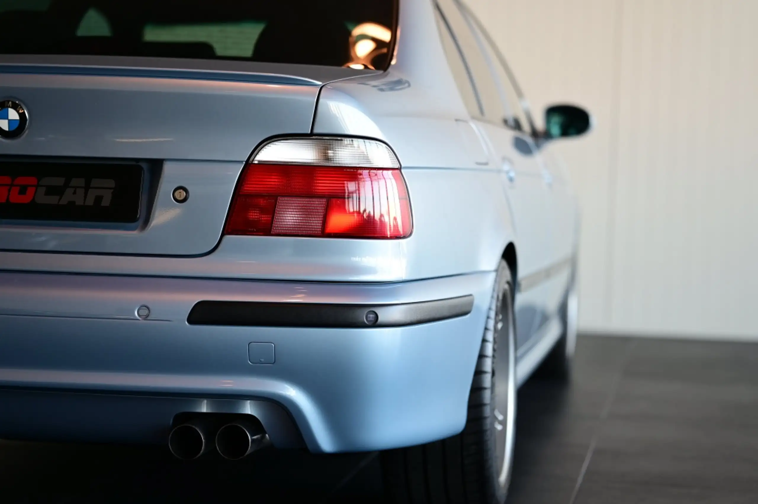 BMW - M5