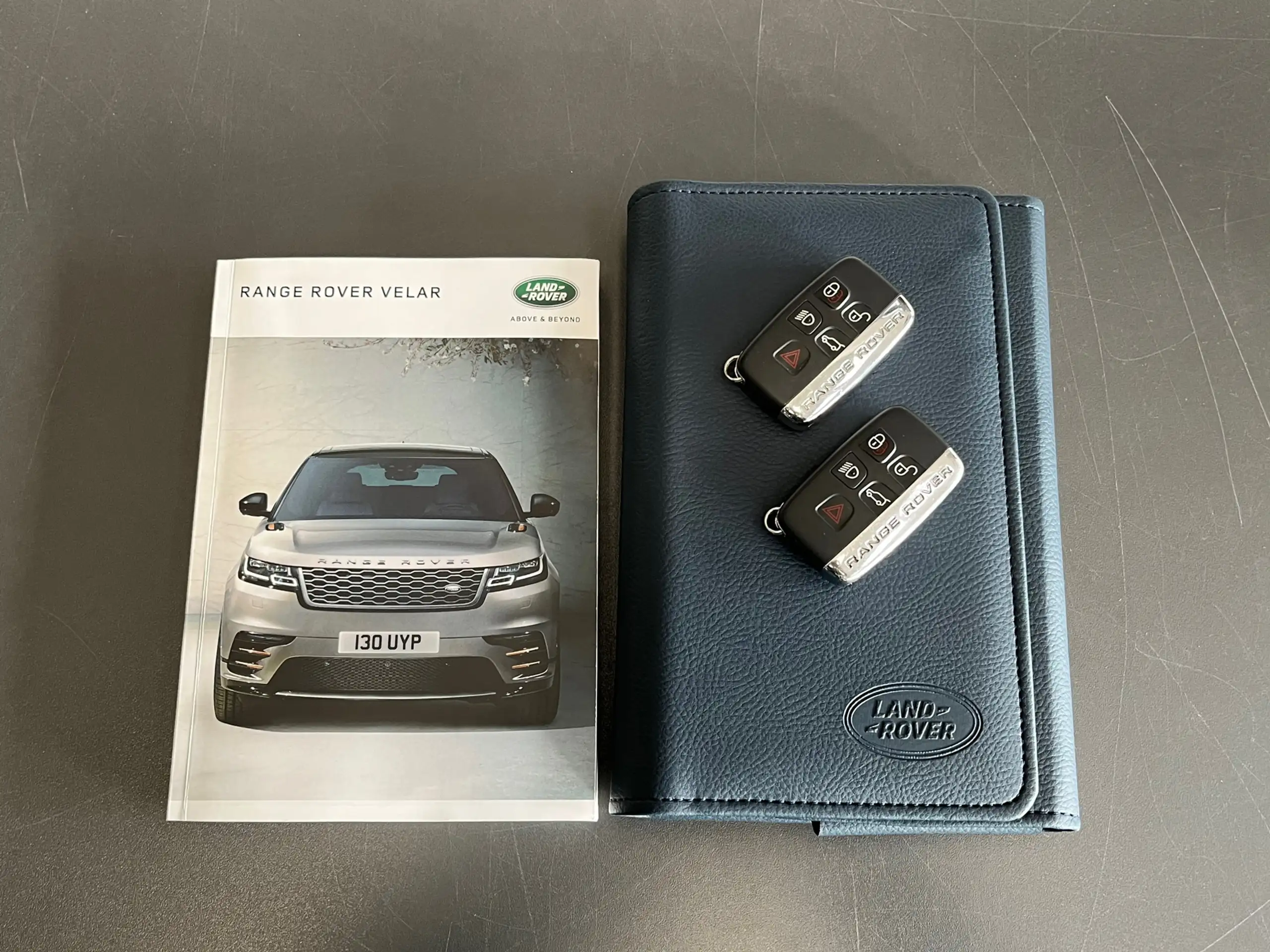 Land Rover - Range Rover Velar