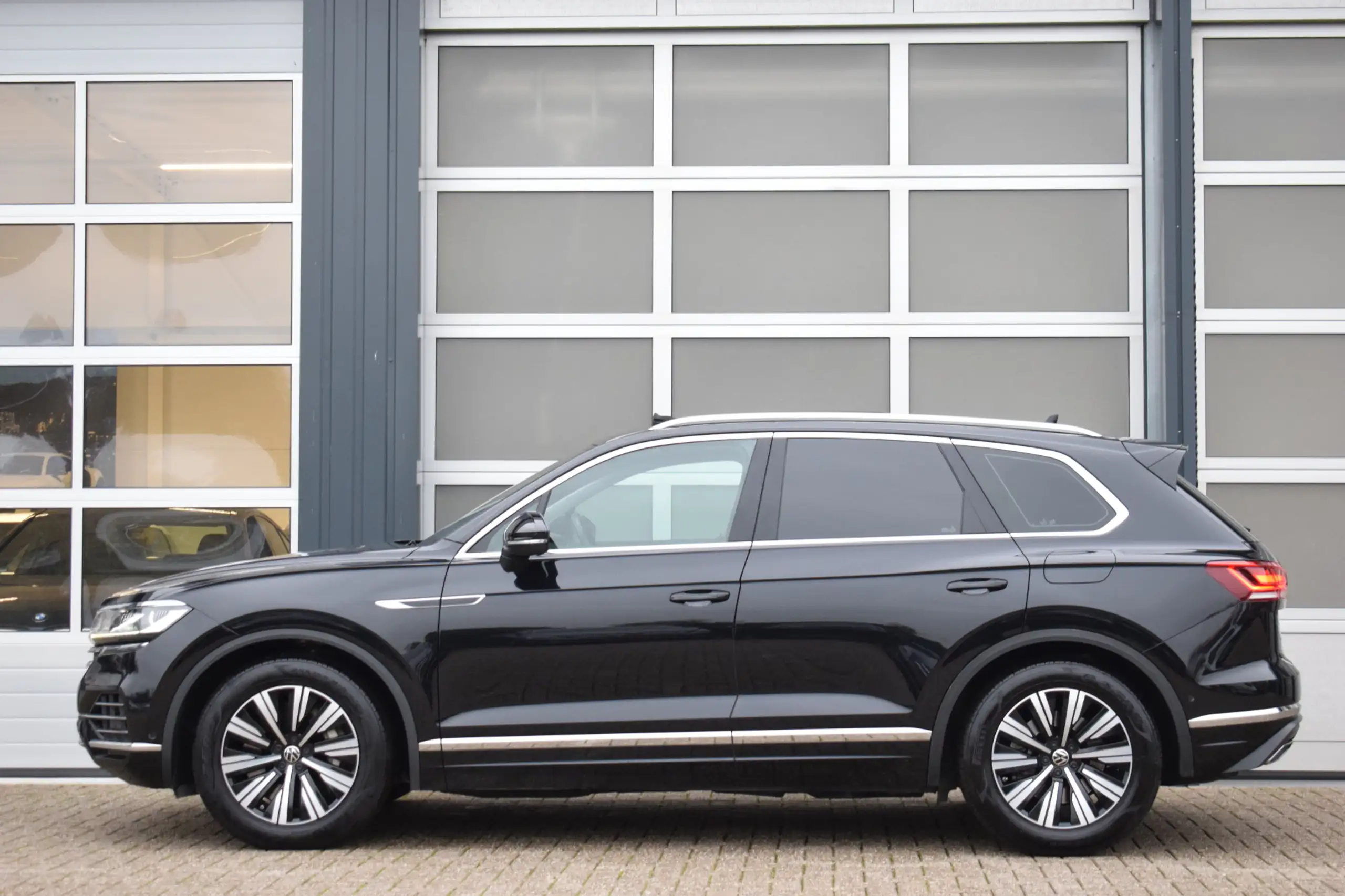 Volkswagen - Touareg