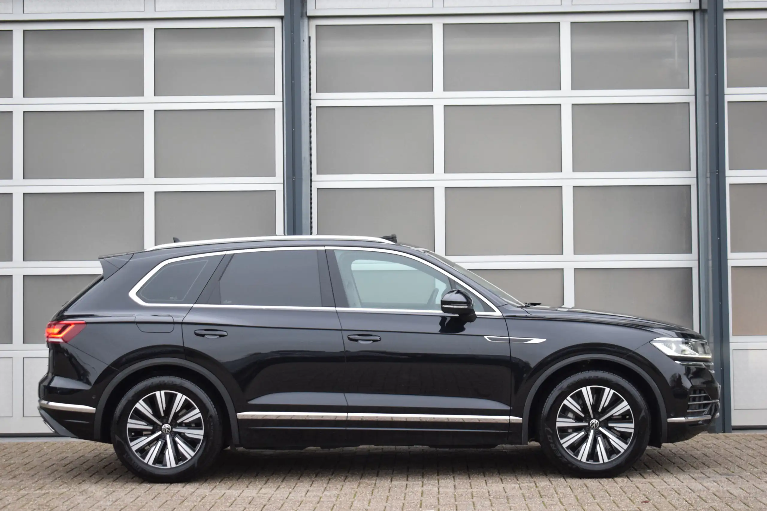 Volkswagen - Touareg