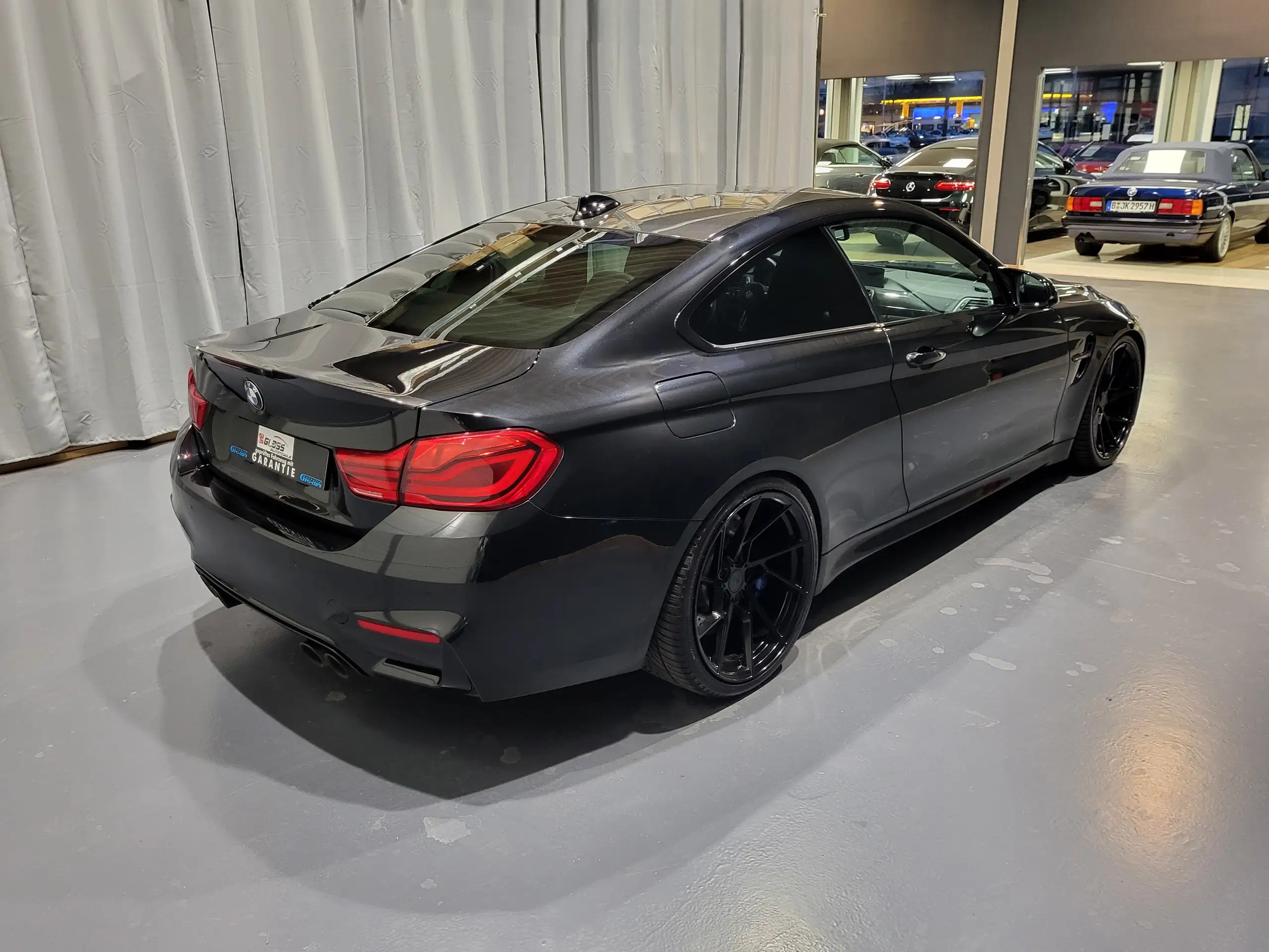 BMW - M4