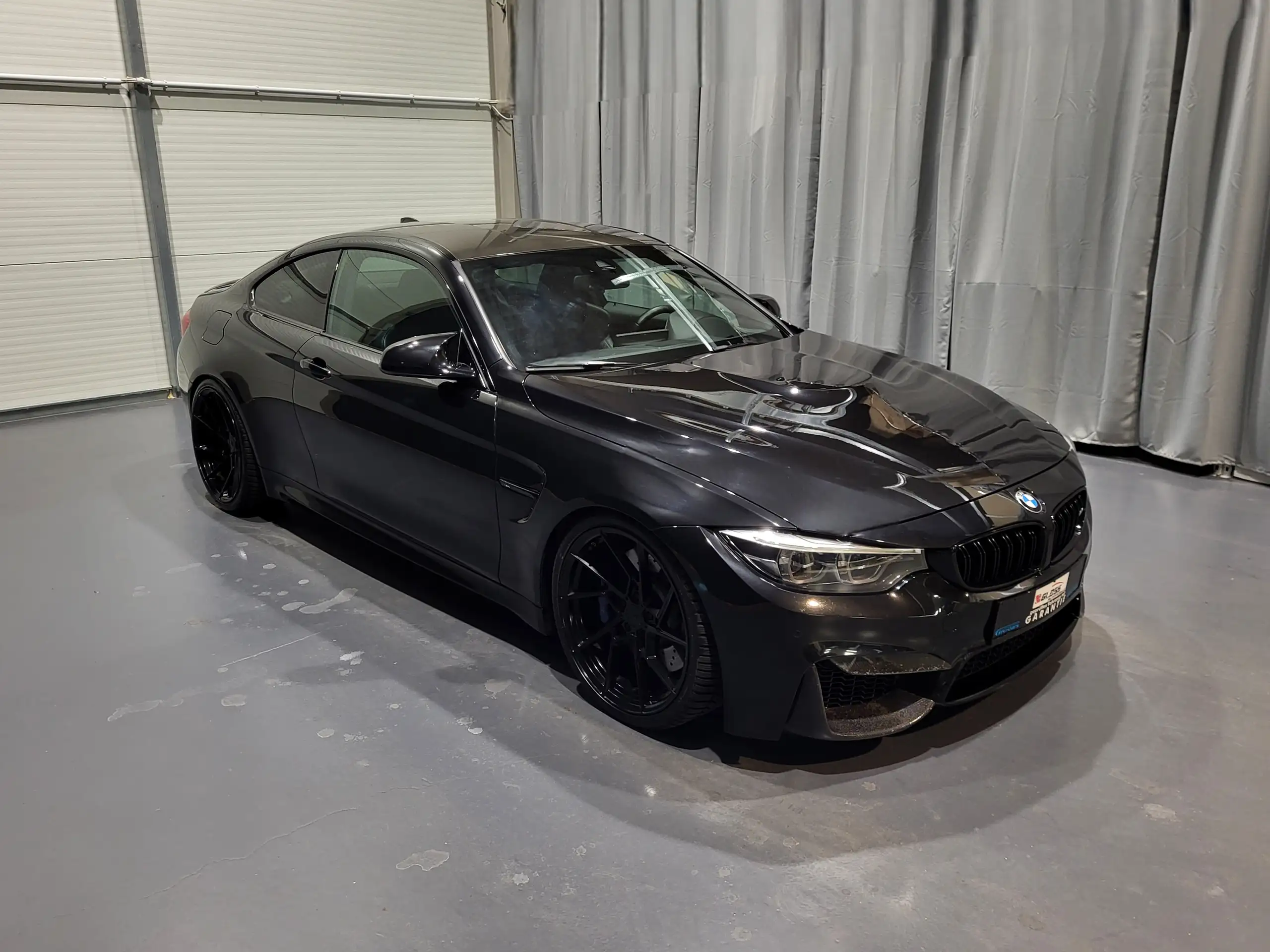 BMW - M4