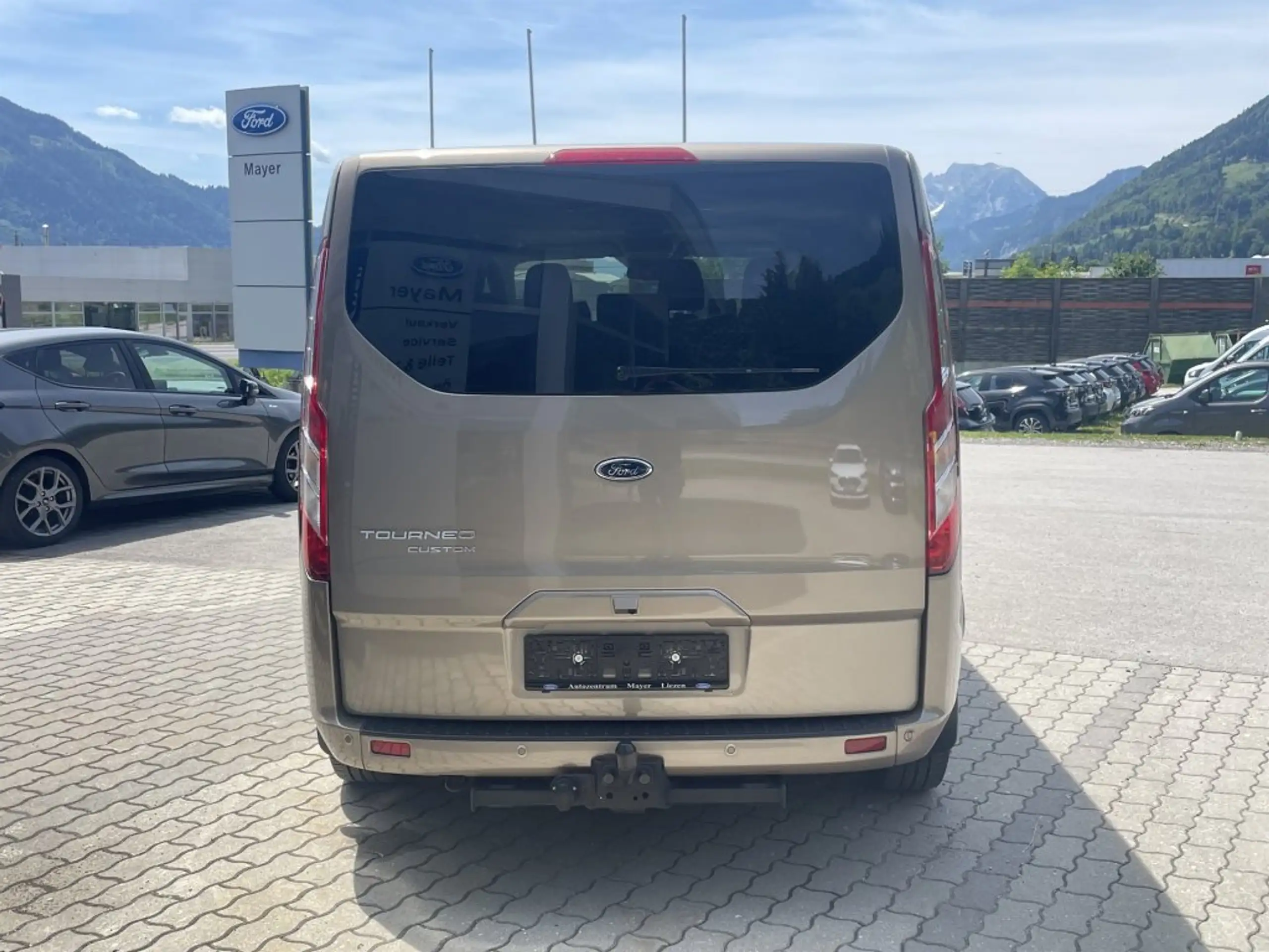 Ford - Tourneo Custom