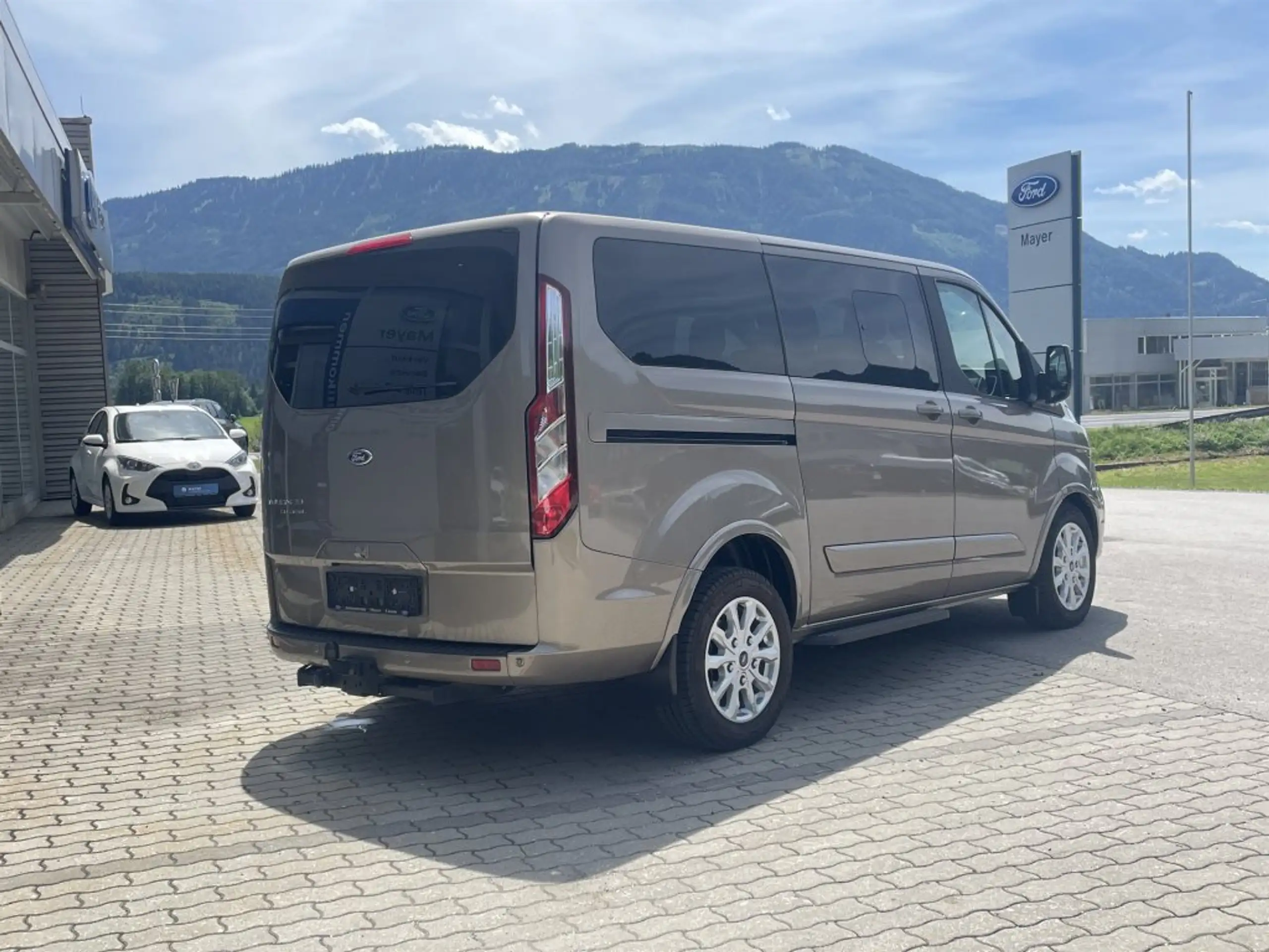 Ford - Tourneo Custom