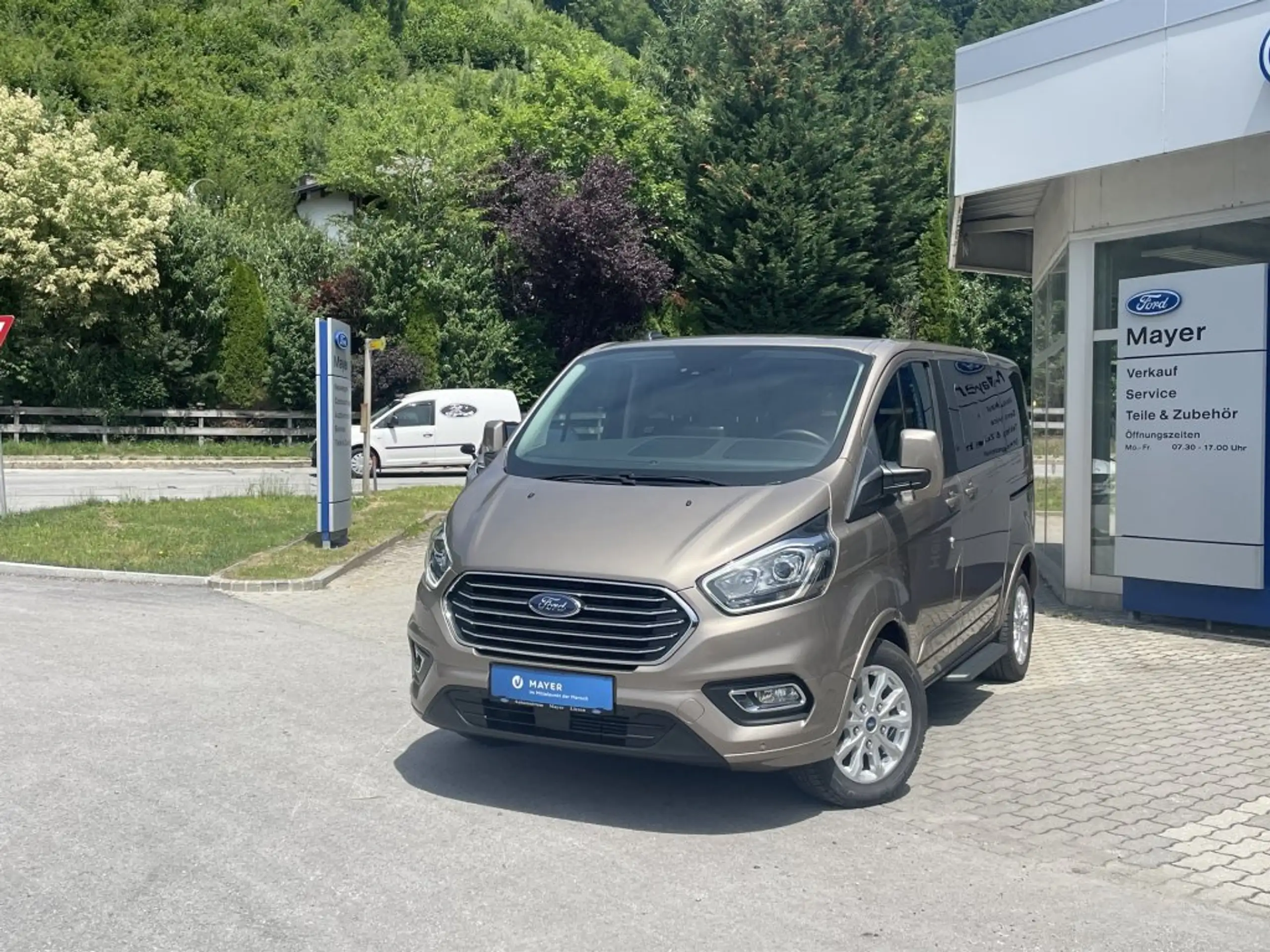 Ford Tourneo Custom 2022