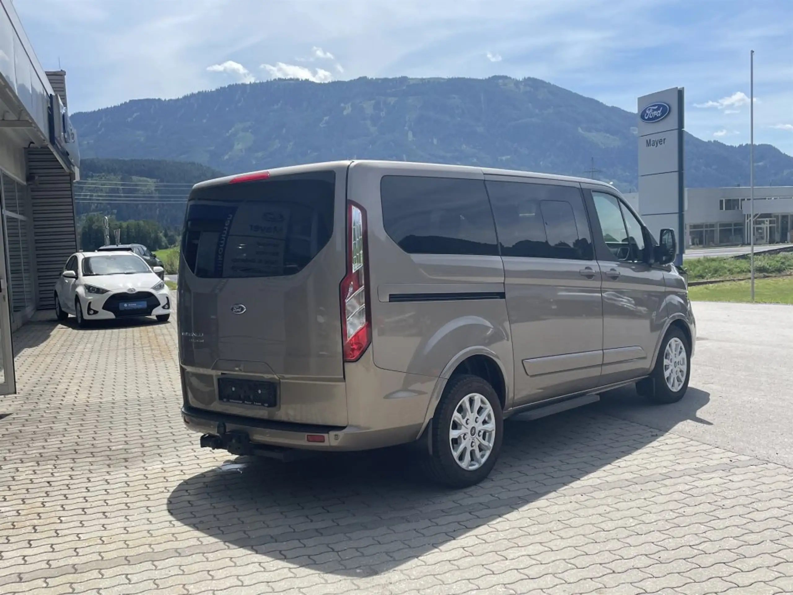 Ford - Tourneo Custom