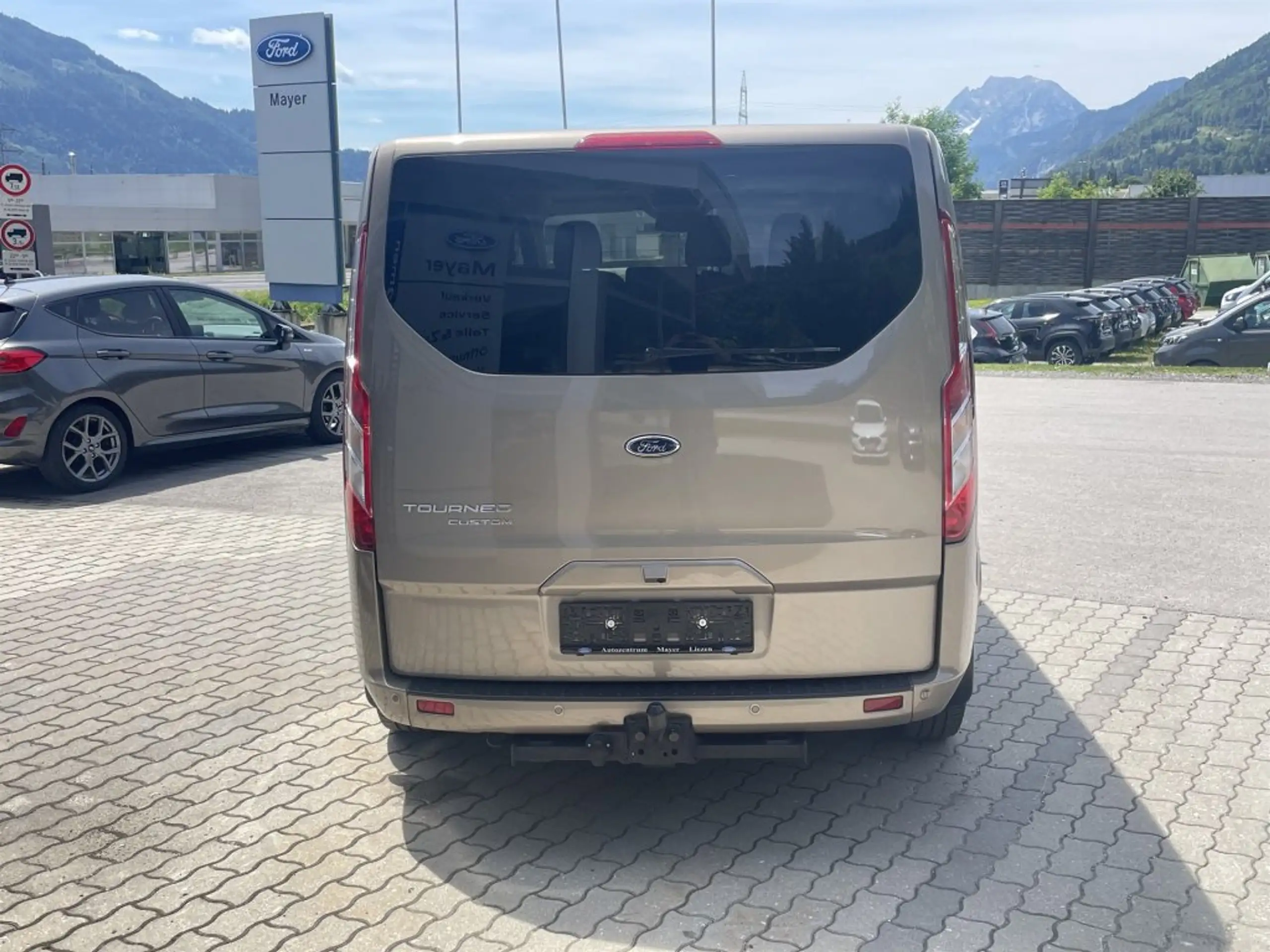 Ford - Tourneo Custom