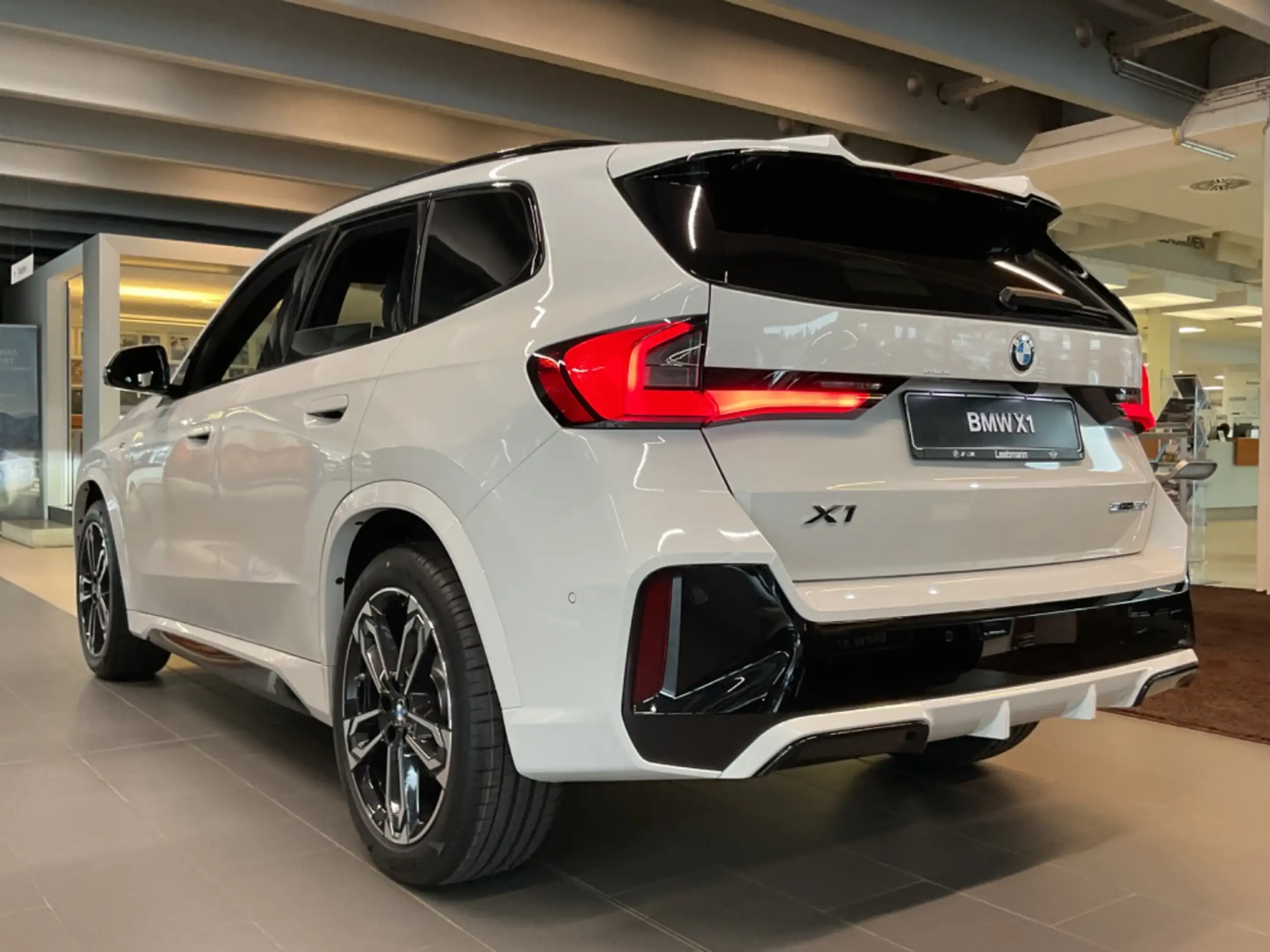 BMW - X1