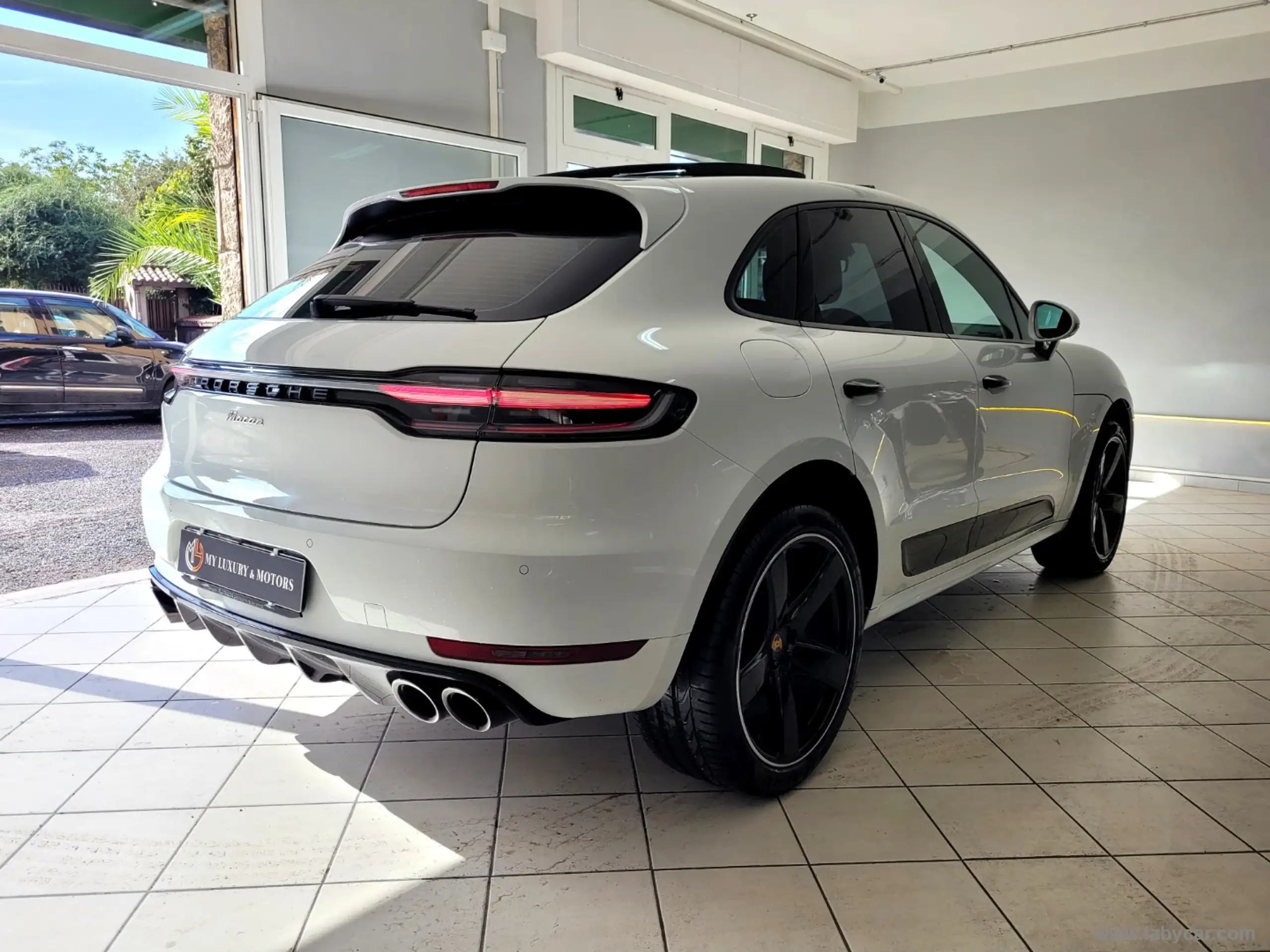 Porsche - Macan