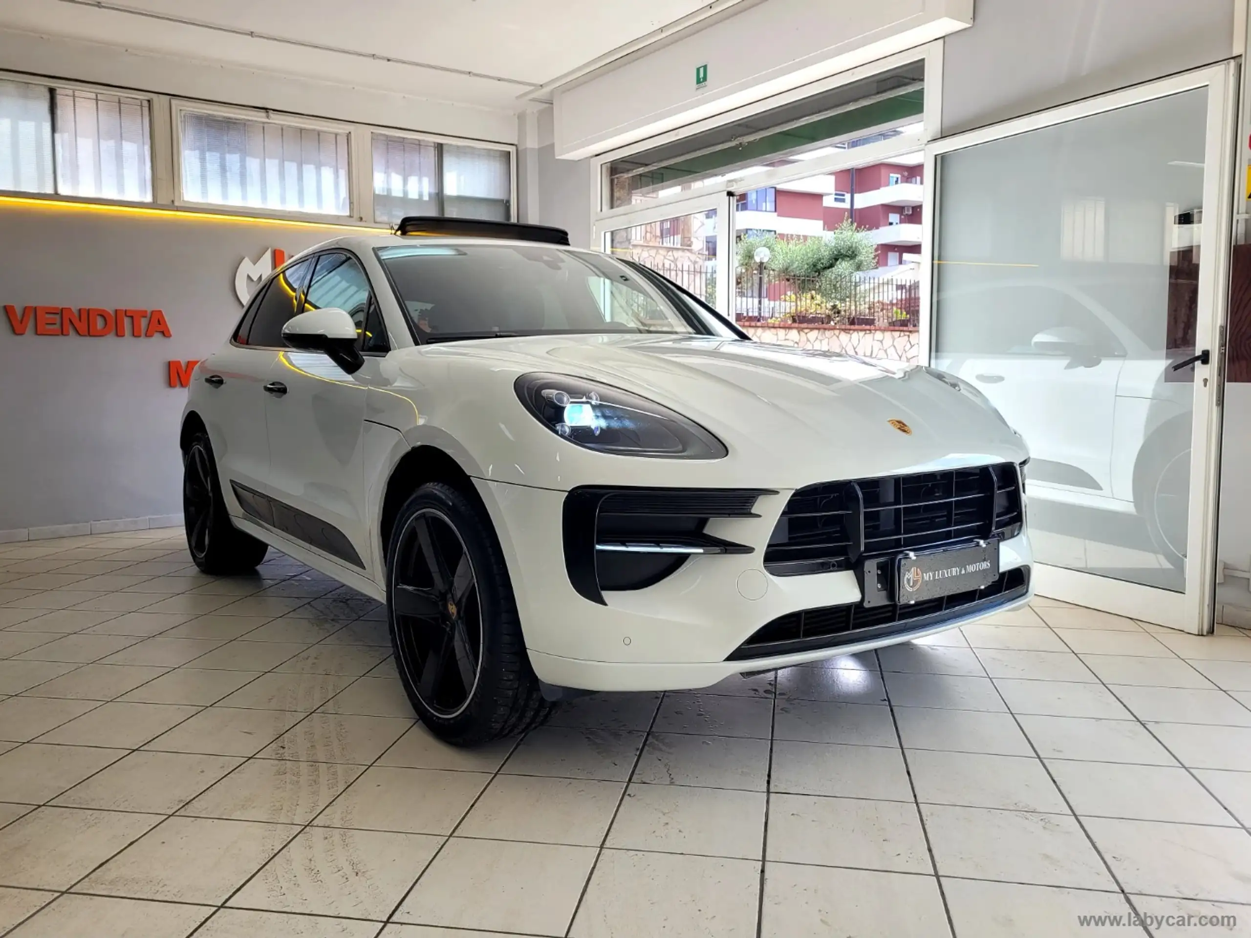 Porsche - Macan