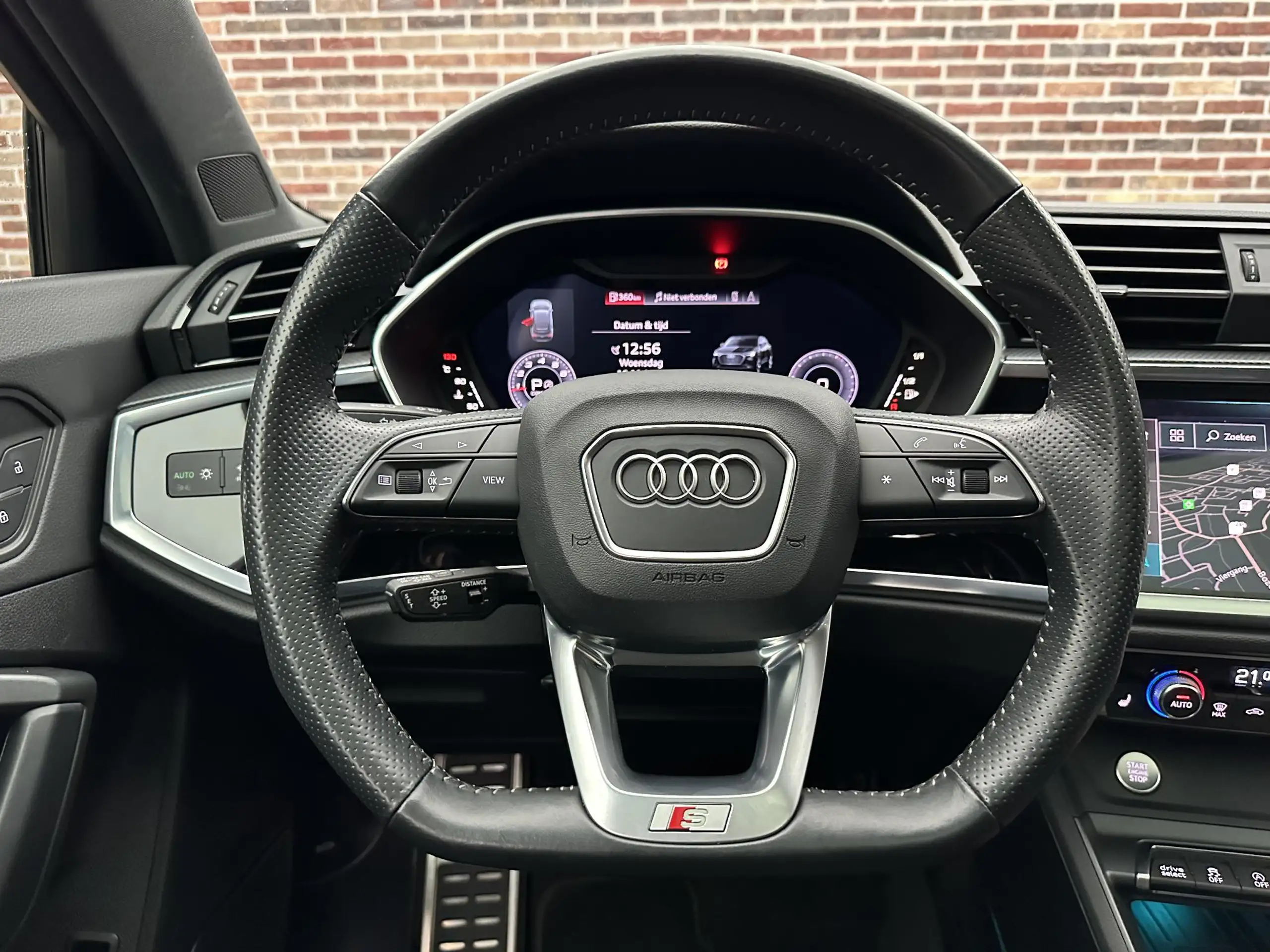 Audi - Q3