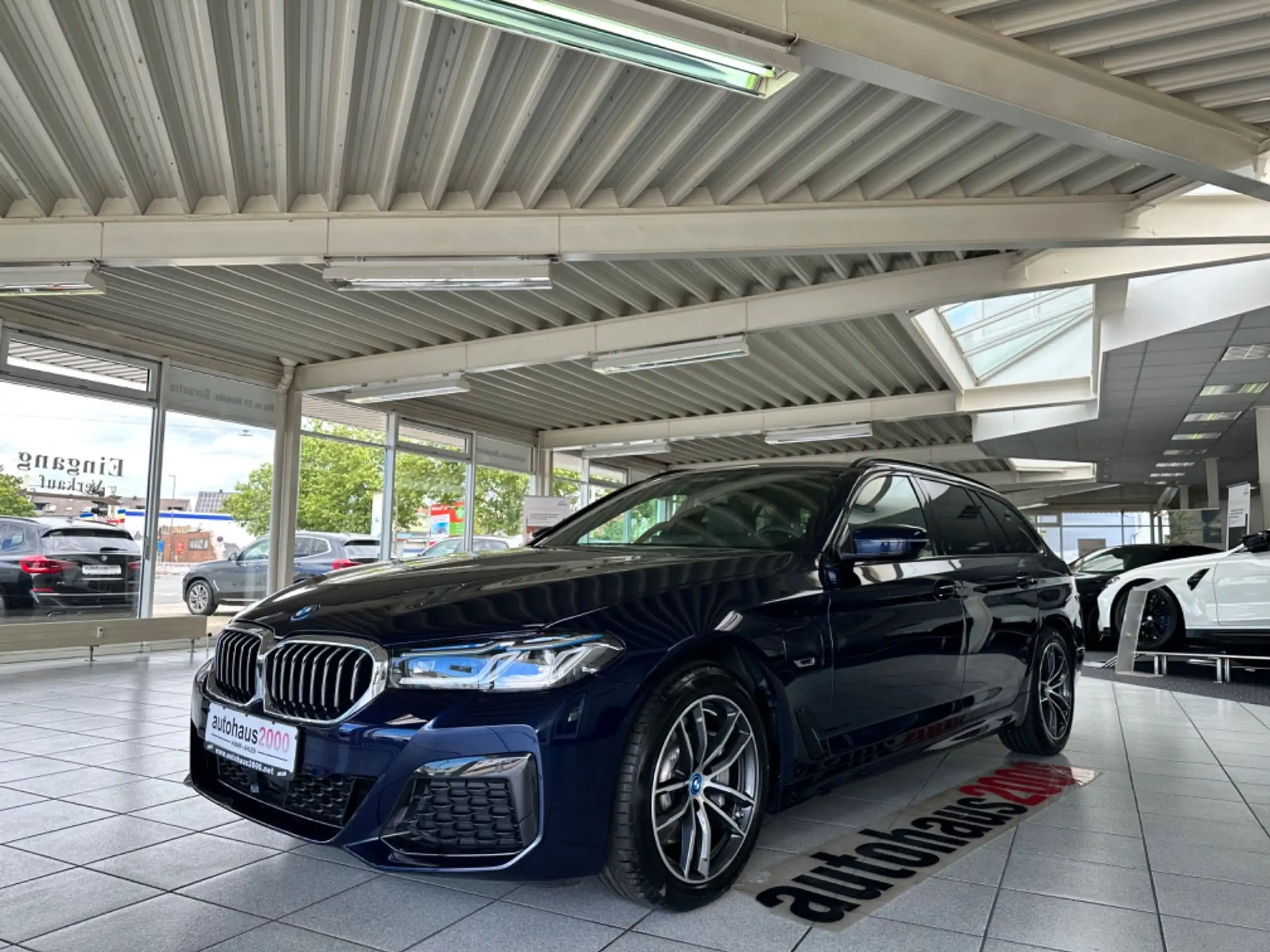 BMW - 530