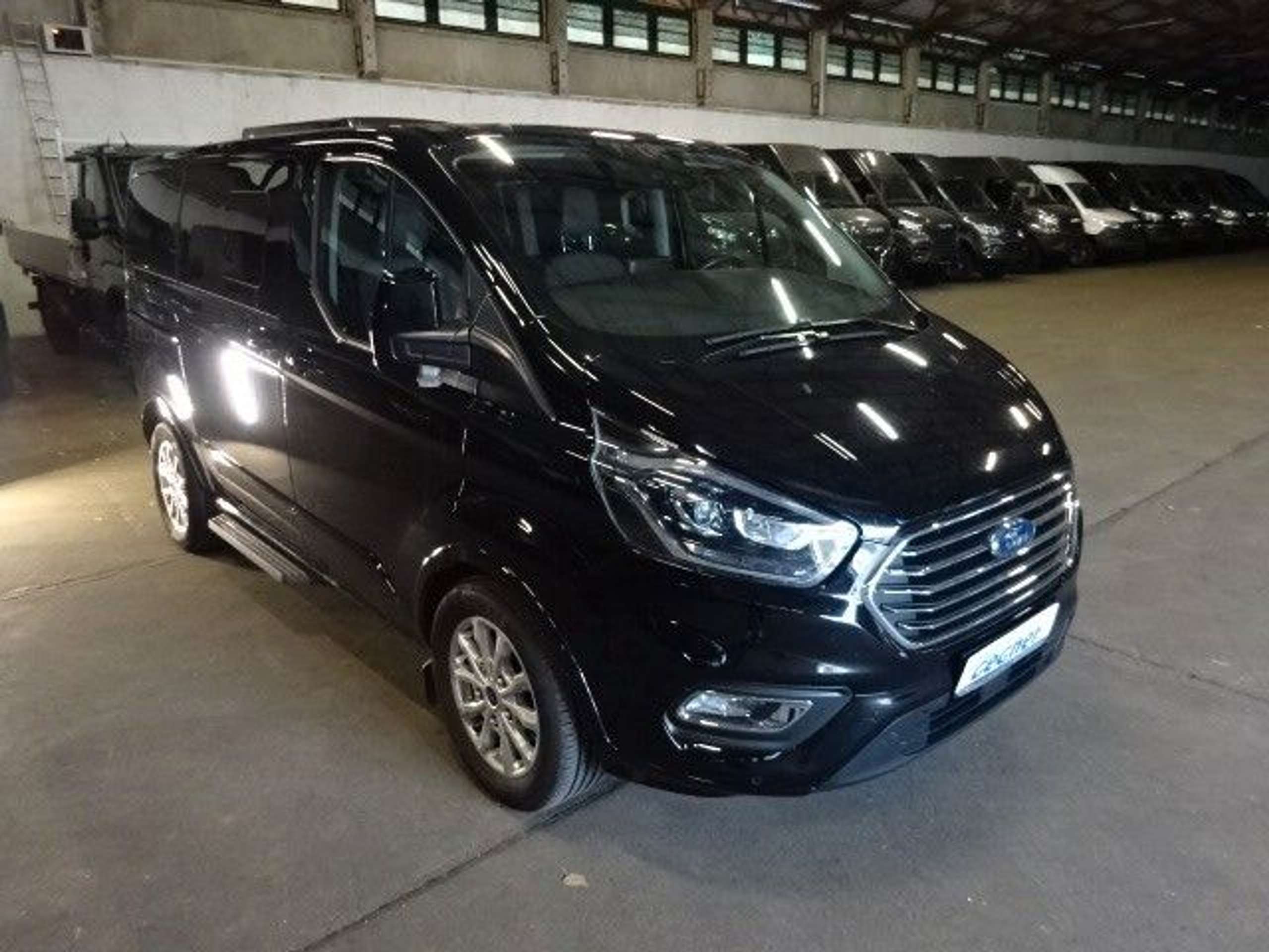 Ford - Tourneo Custom