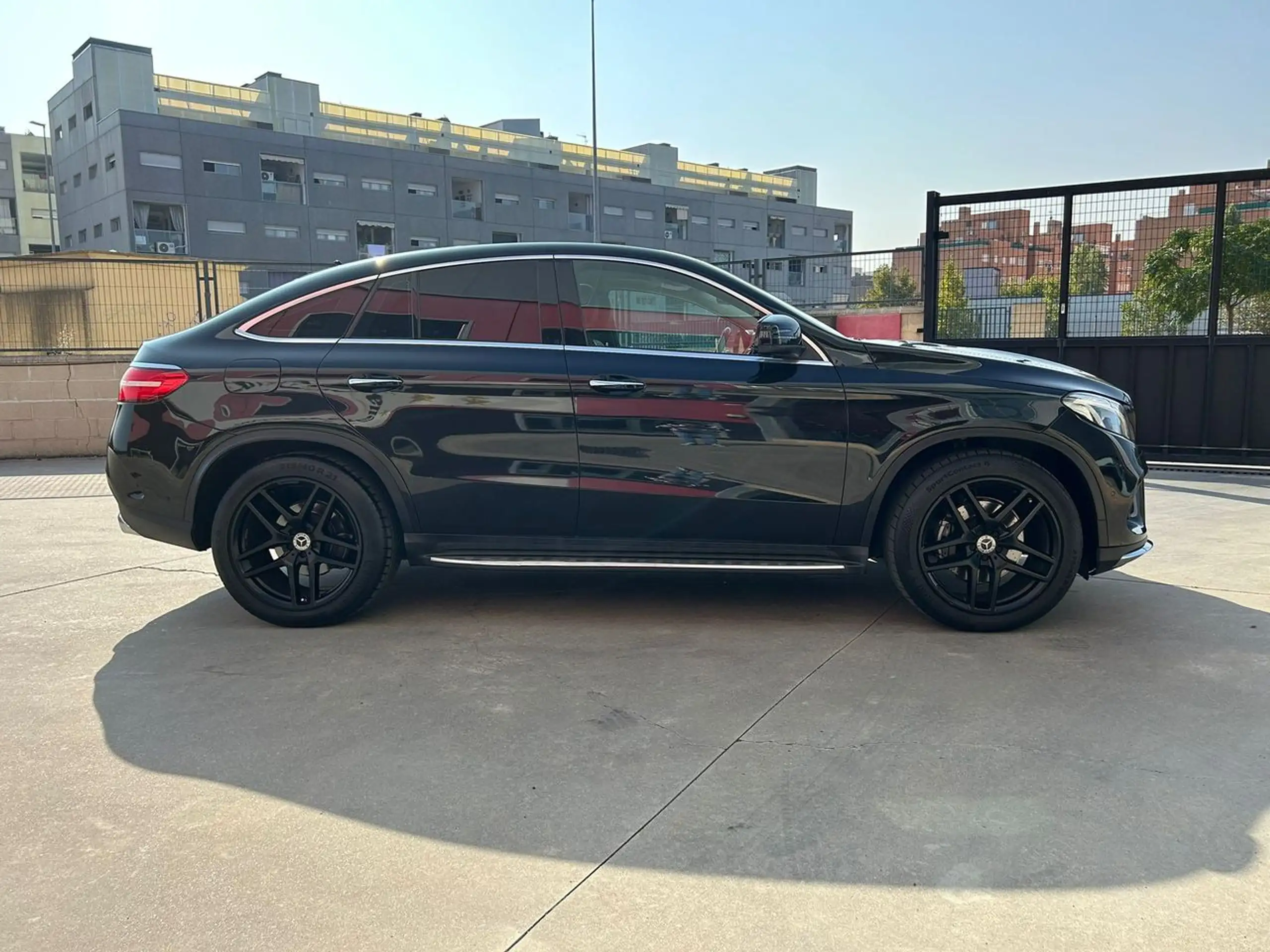 Mercedes-Benz - GLE 350