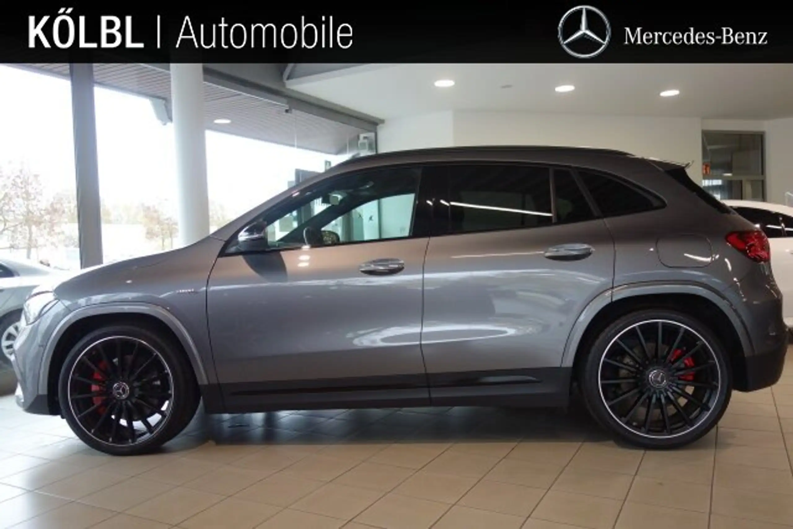 Mercedes-Benz - GLA 35 AMG