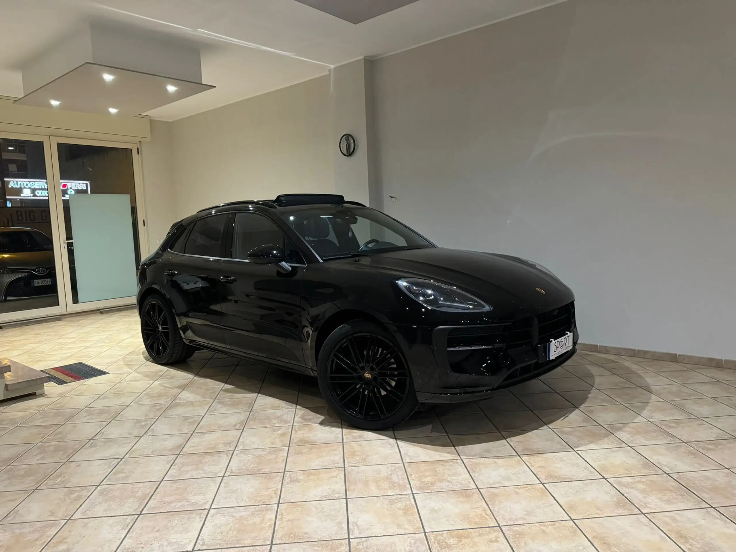 Porsche - Macan