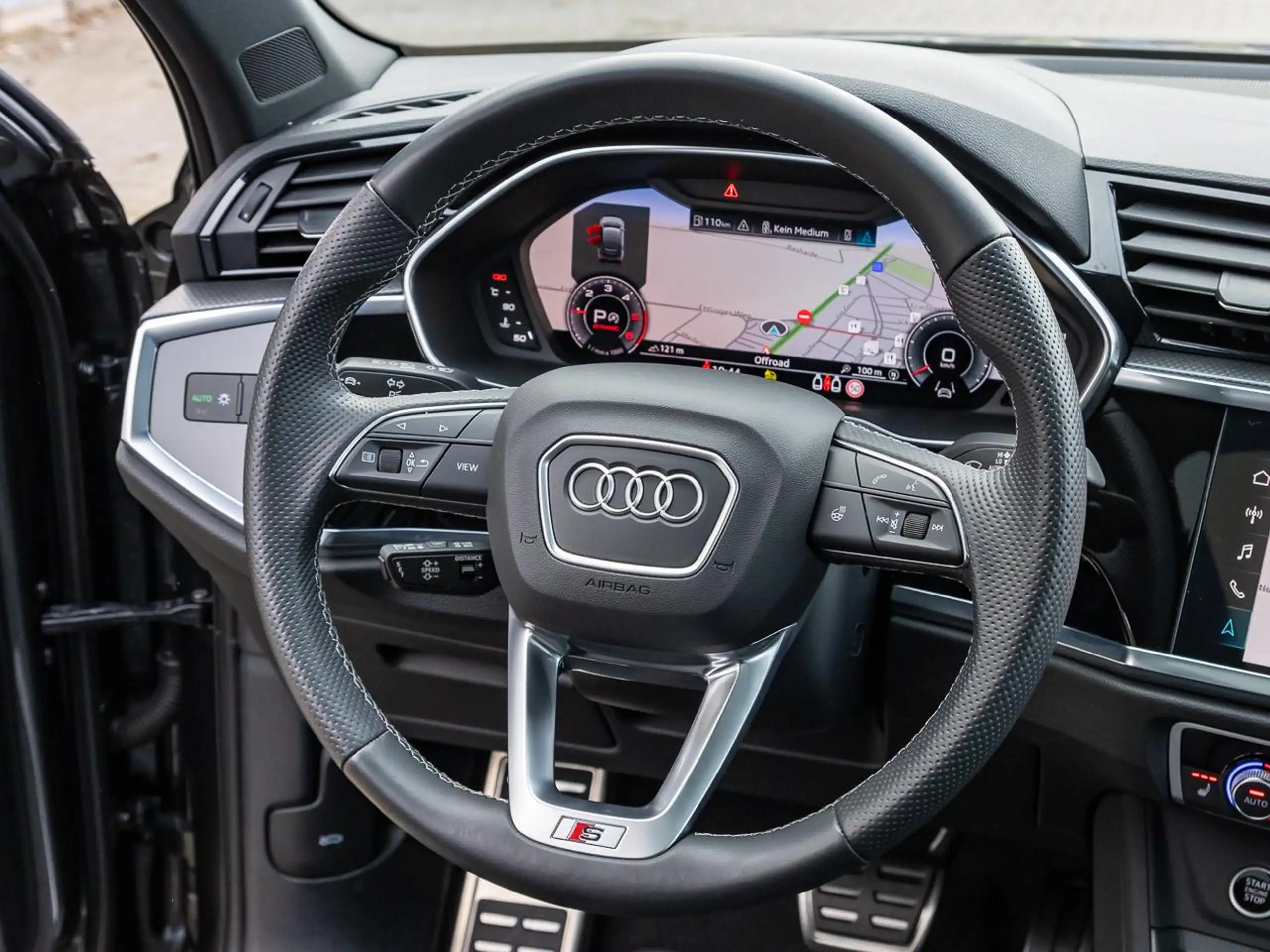 Audi - Q3