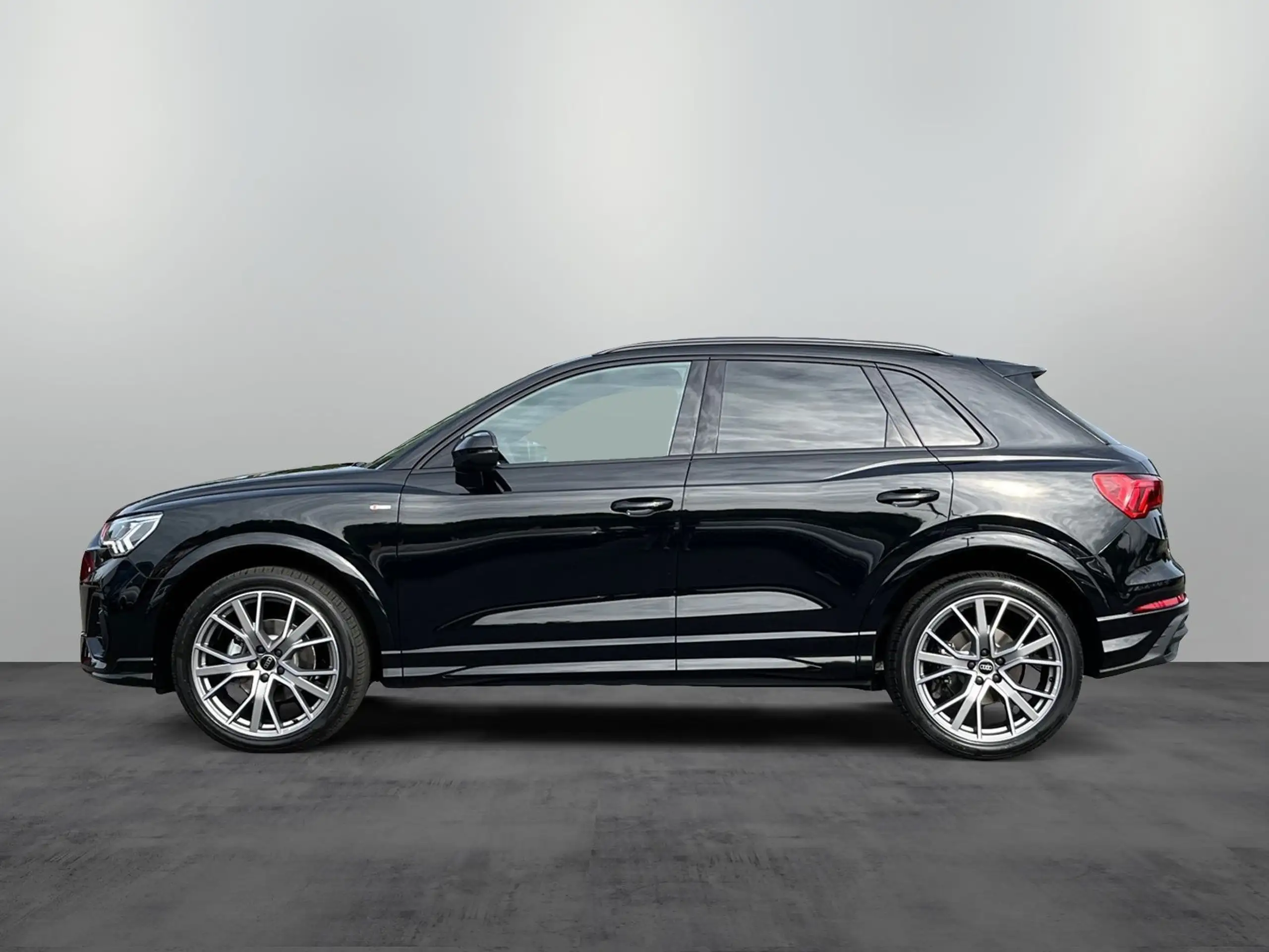 Audi - Q3