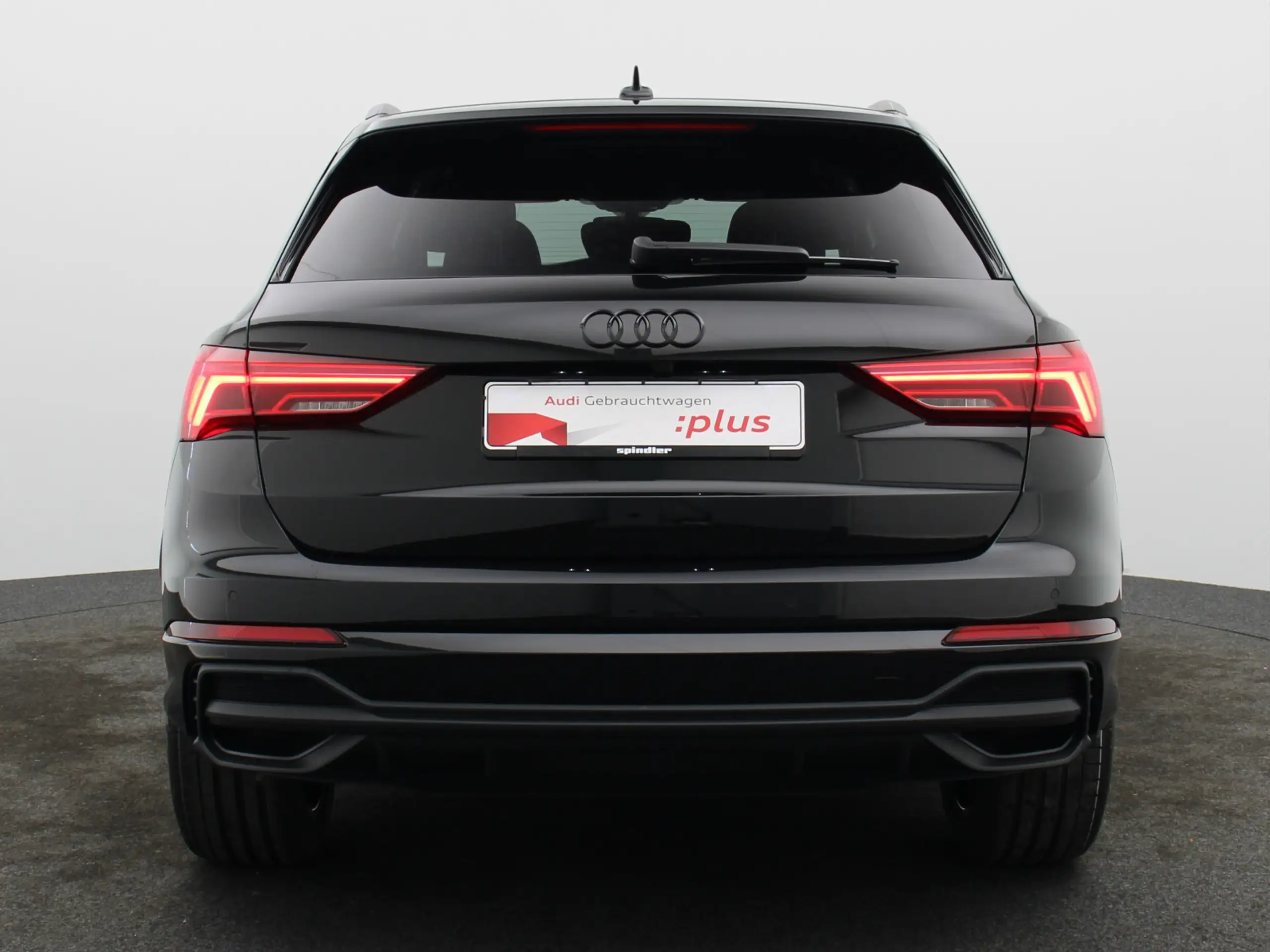 Audi - Q3