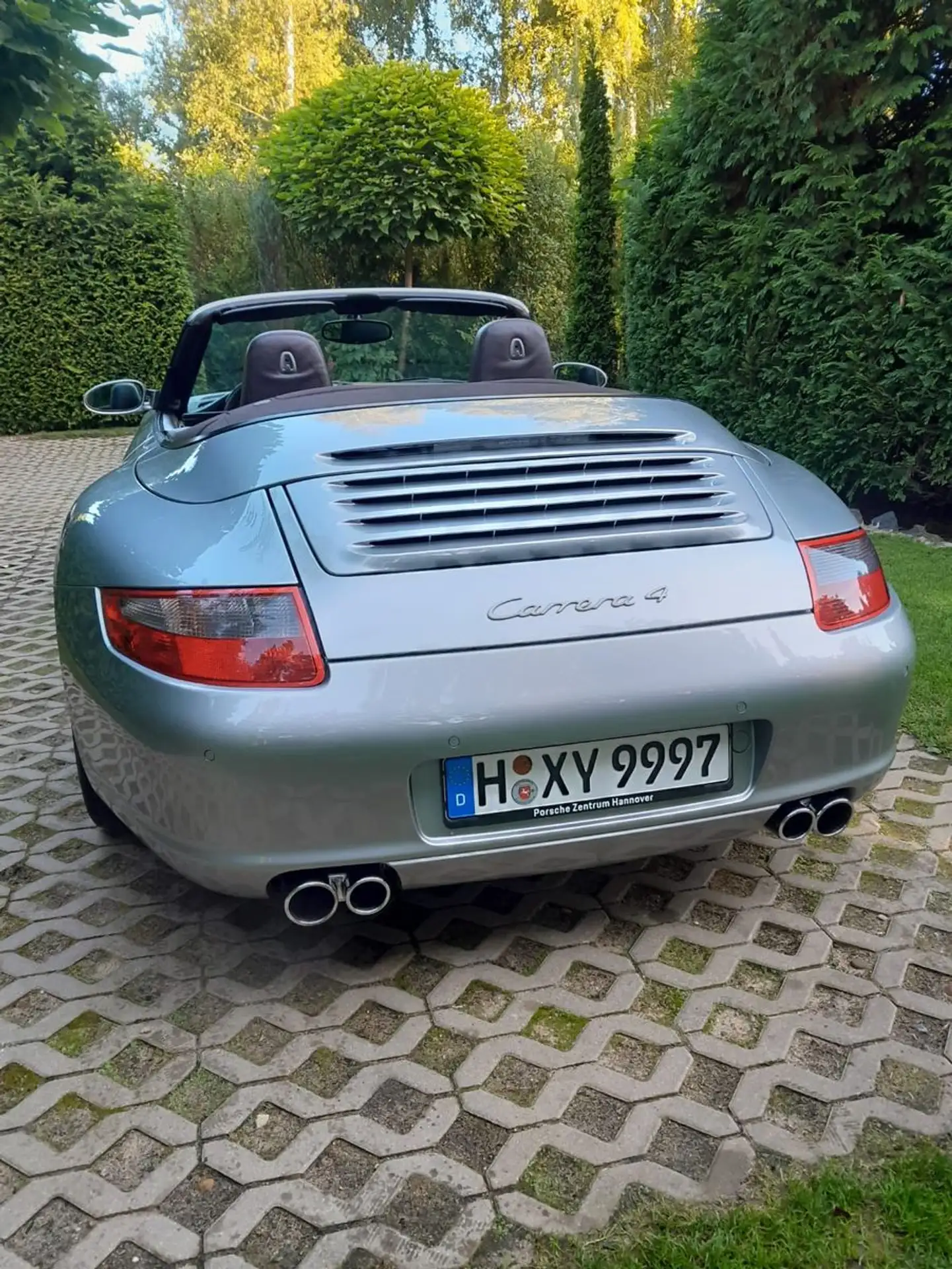 Porsche - 911