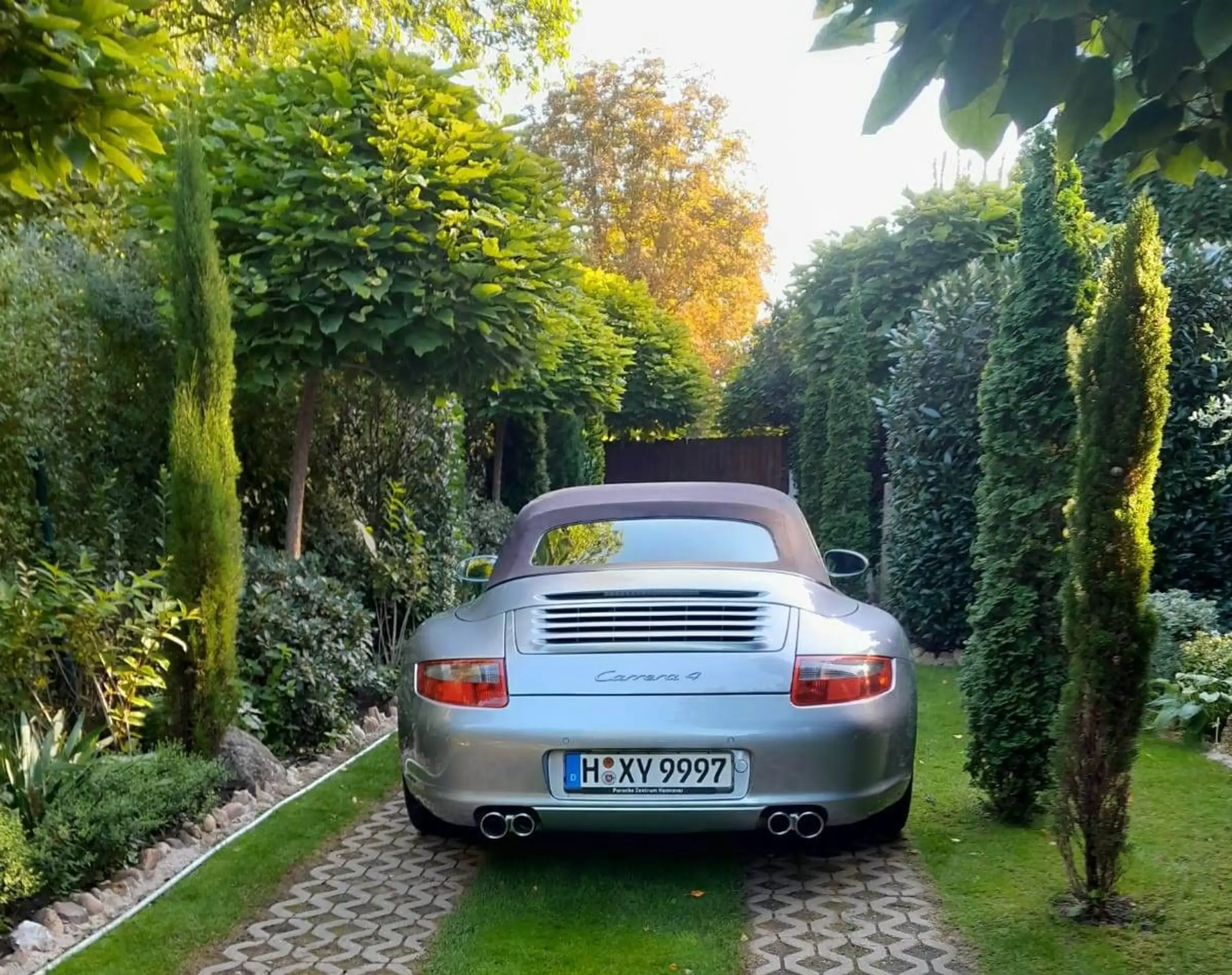 Porsche - 911