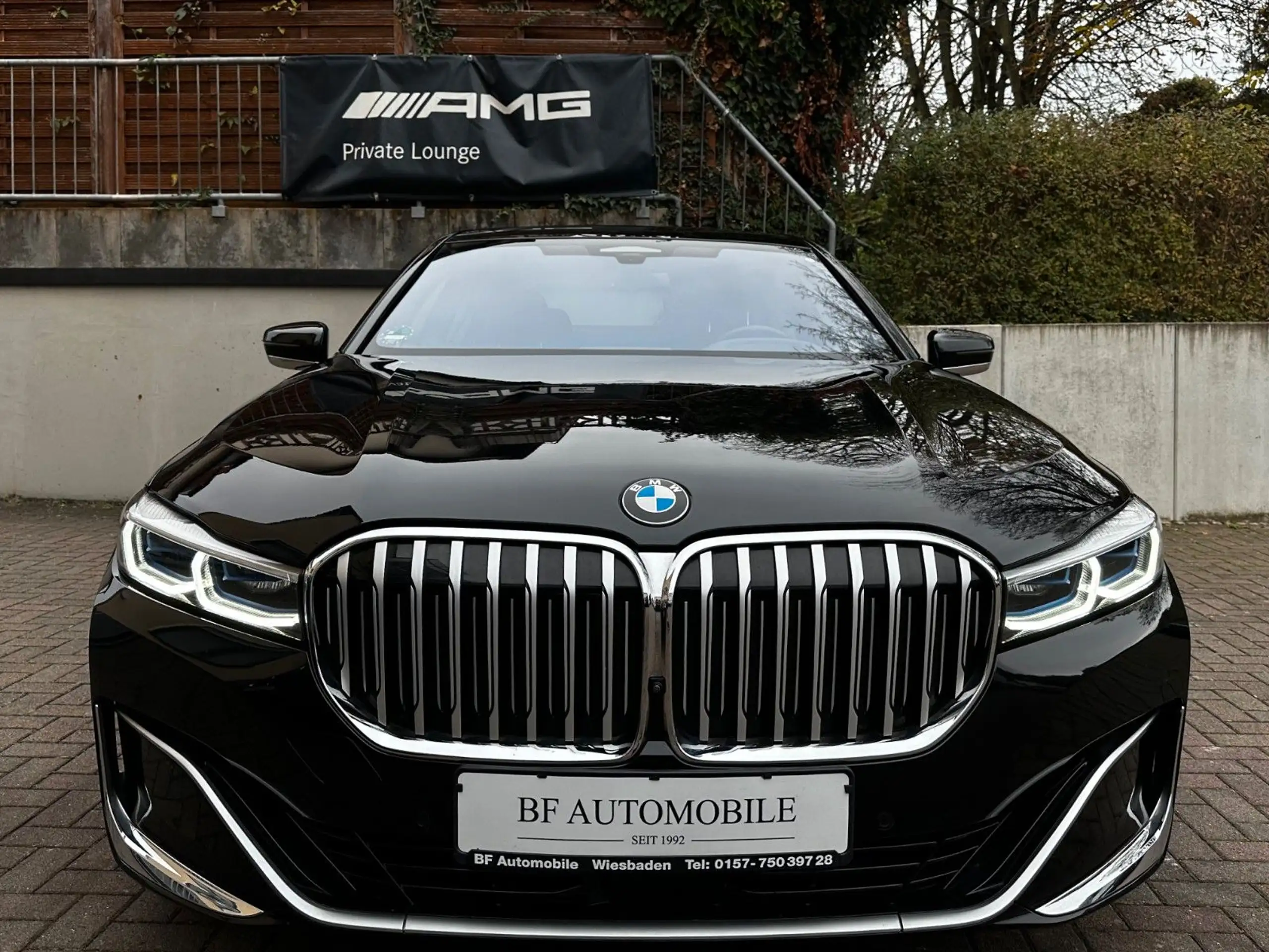 BMW - 730