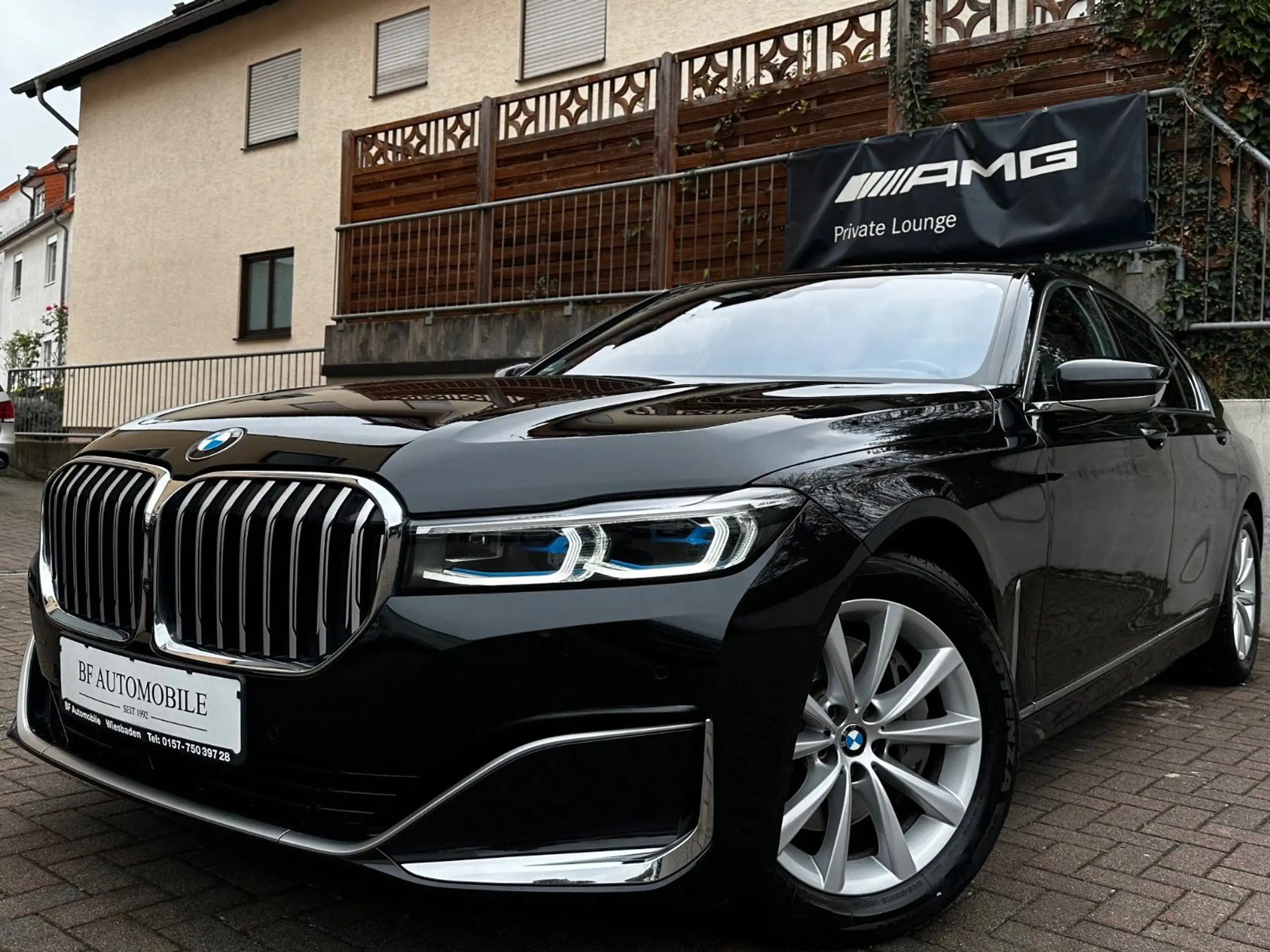 BMW - 730