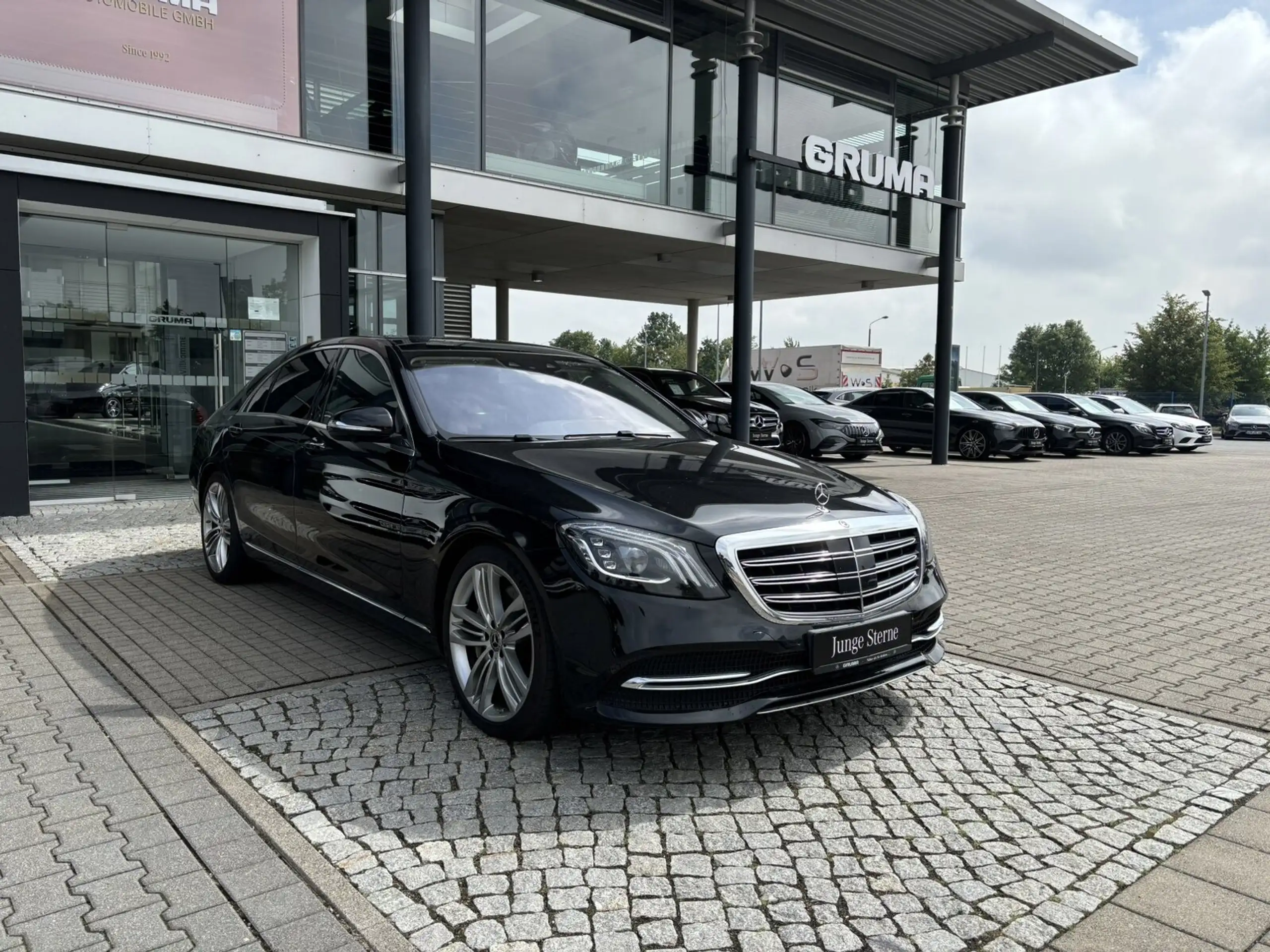 Mercedes-Benz - S 400