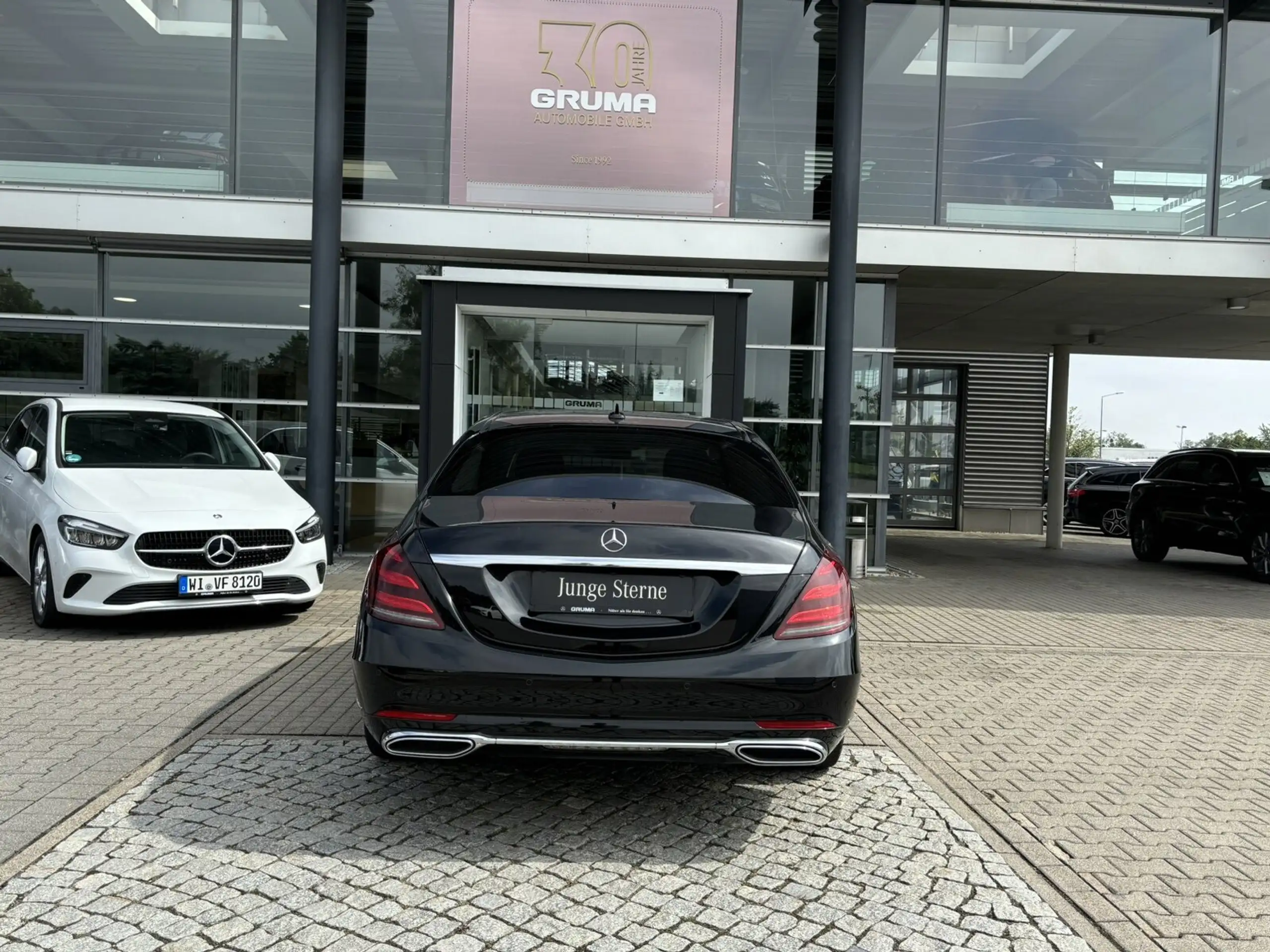 Mercedes-Benz - S 400