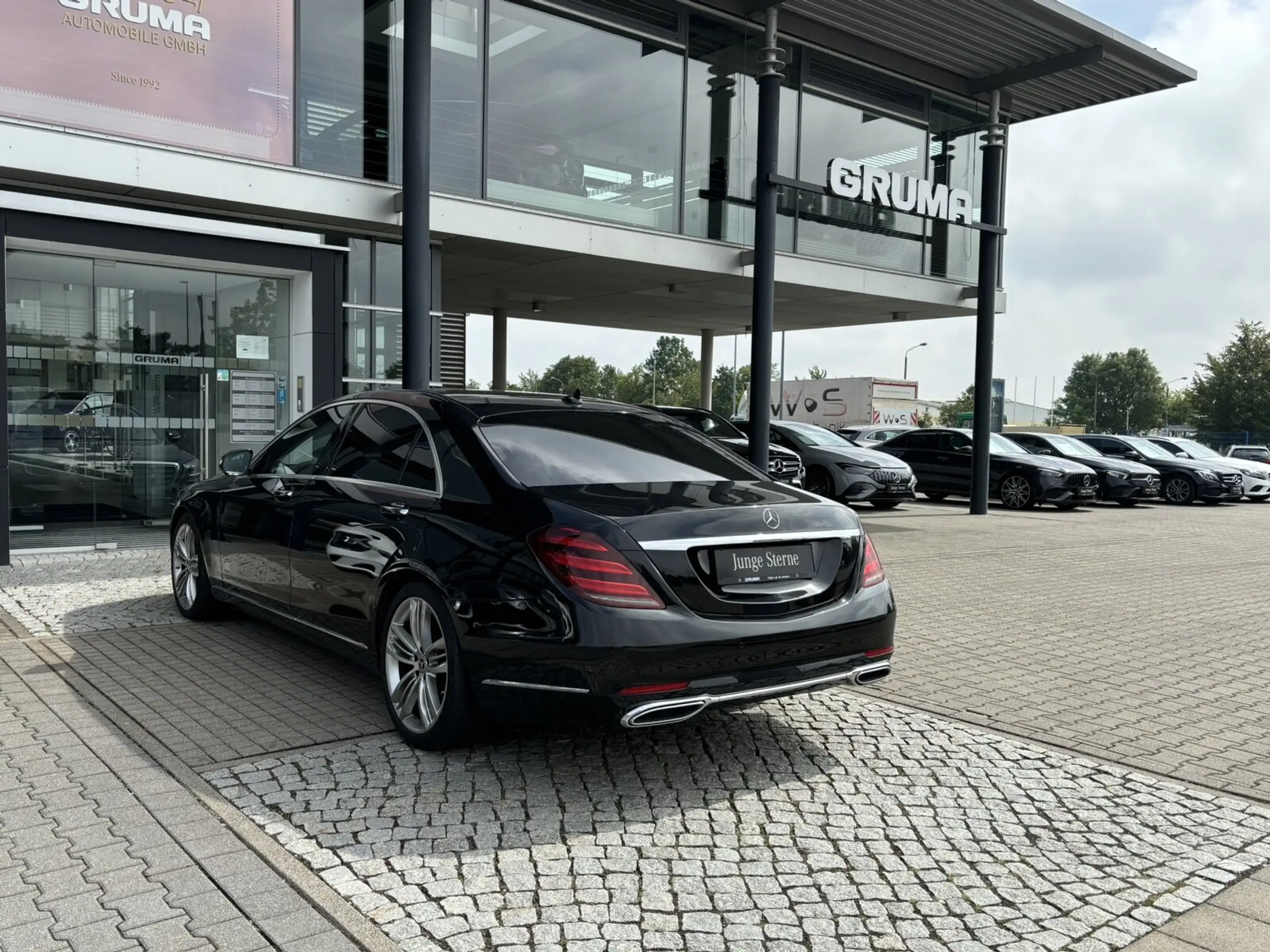 Mercedes-Benz - S 400