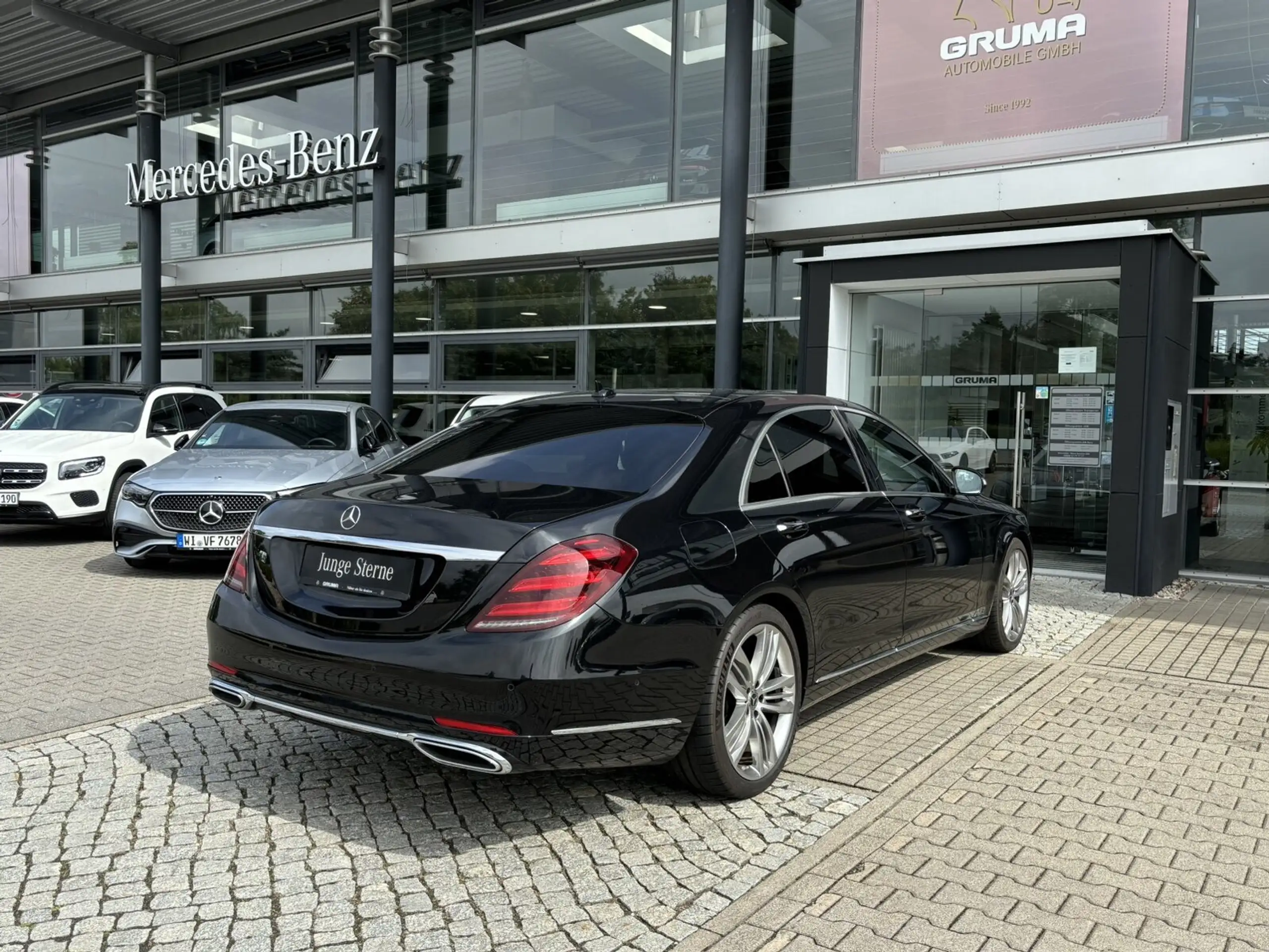 Mercedes-Benz - S 400